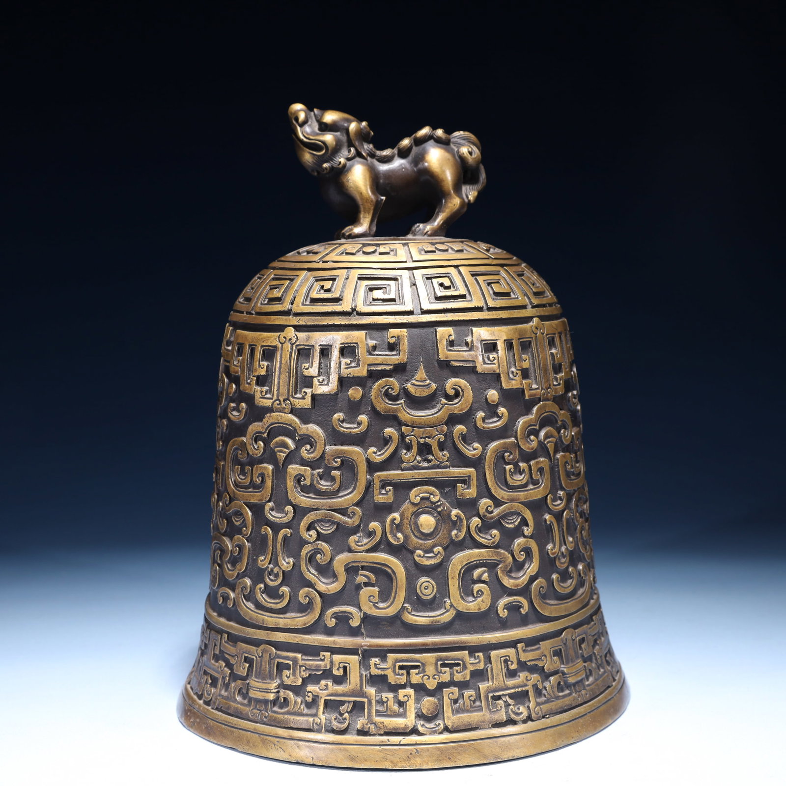An Exquisite Bronze Flower Pattern Chime - 7