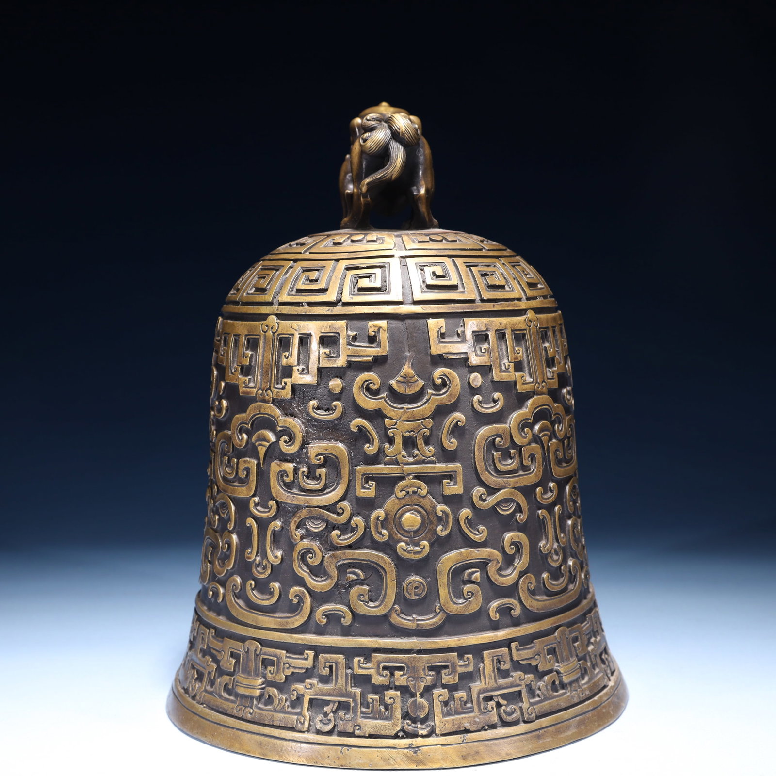 An Exquisite Bronze Flower Pattern Chime - 8