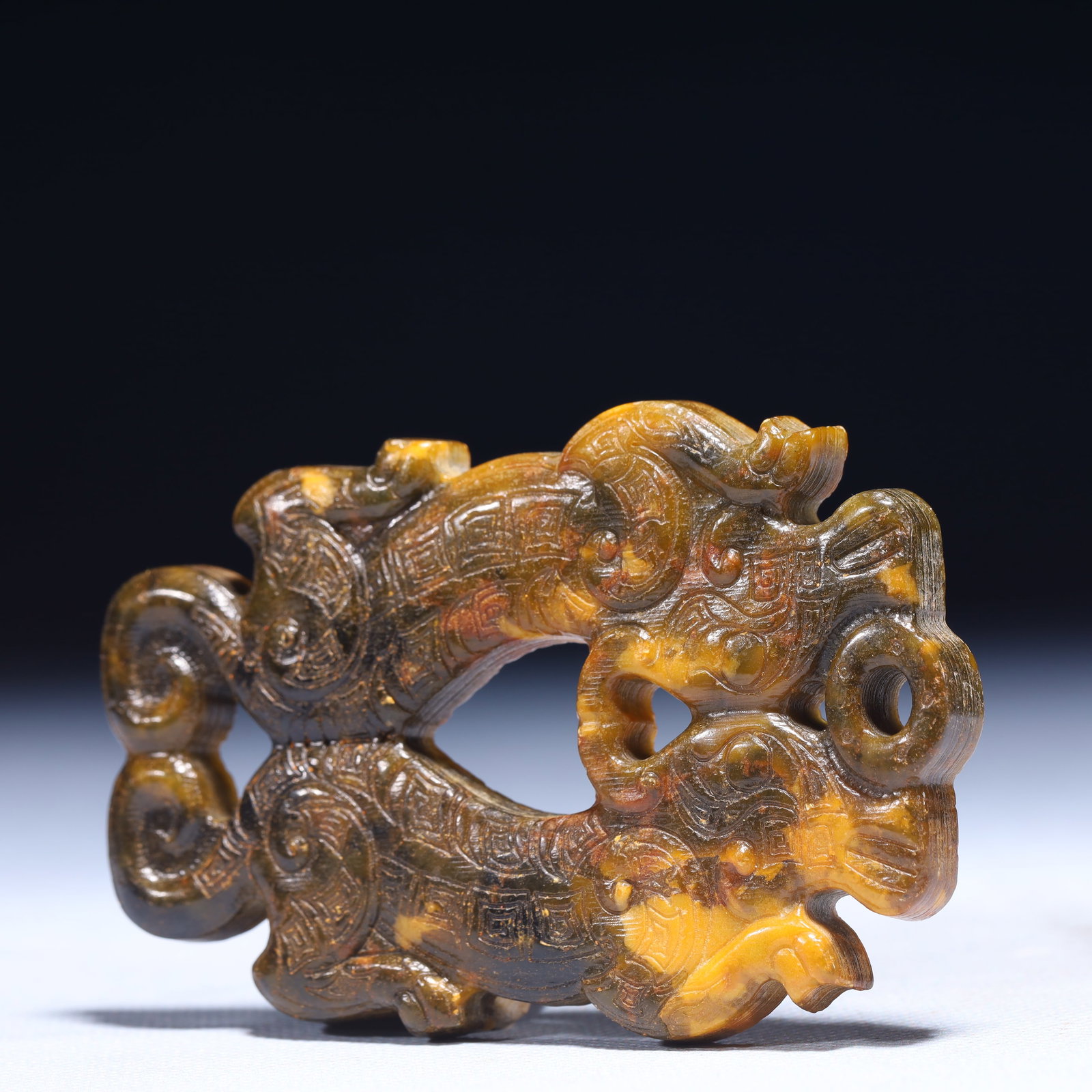 An Exquisite Archaic Jade Beast Pattern Pendant - 3