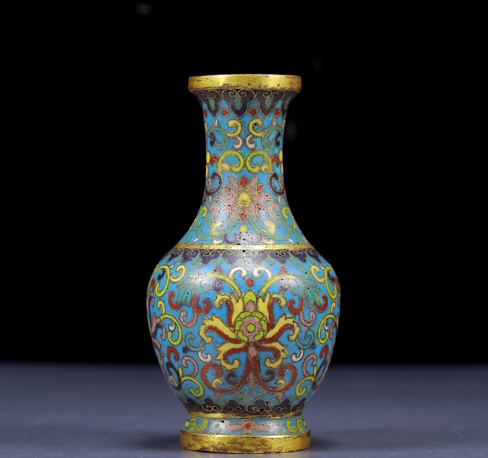 An Exquisite Cloisonne Lotus Pattern Vase - 3