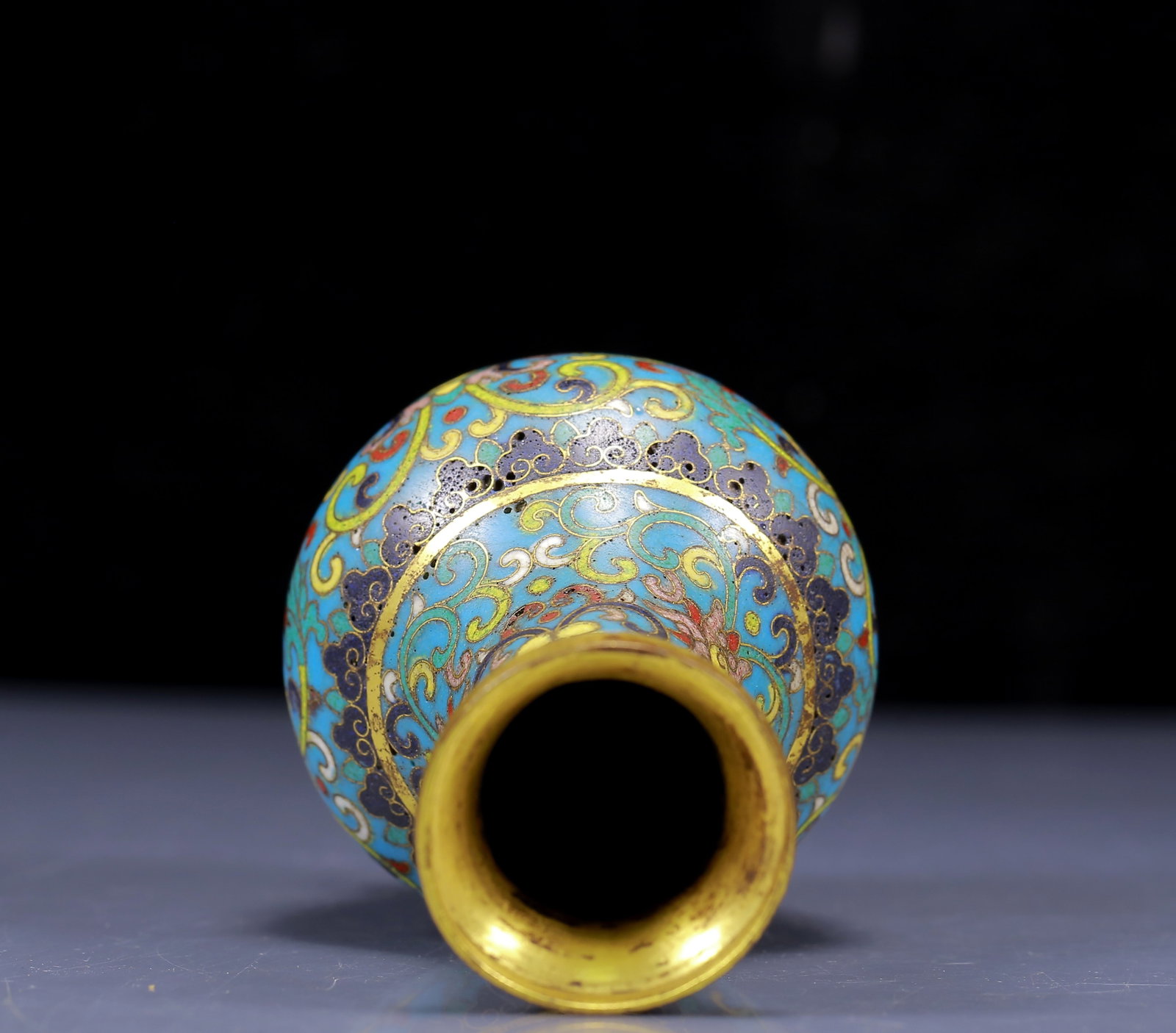An Exquisite Cloisonne Lotus Pattern Vase - 5