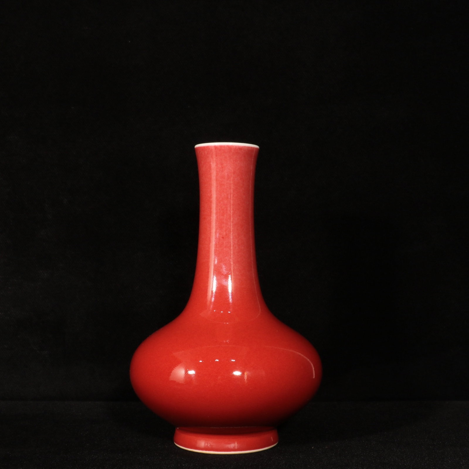 An Exquisite Red Glazed Vase: An Exquisite Red Glazed Vase,Qing Dynasty,China,Yongzheng Six-character Mark,Size:7.9inx4.7in 红釉瓶,中国清代,雍正六字款