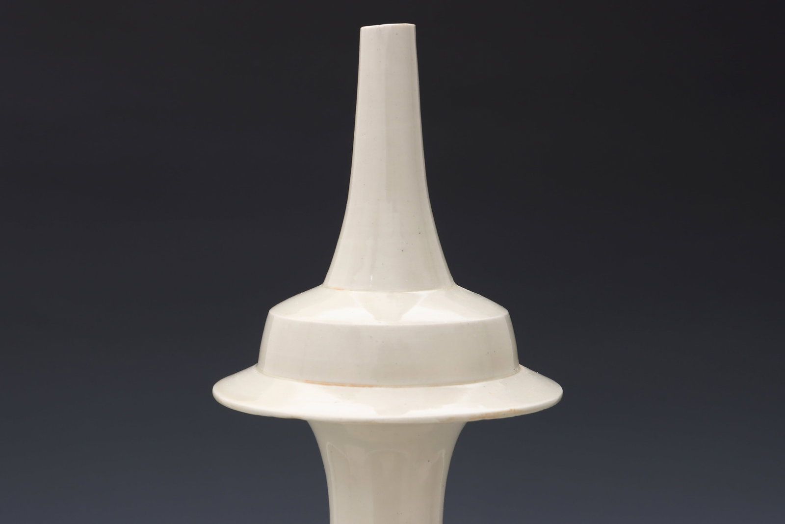 A Huge Ding yao White Glazed Flower Pattern Vase - 6