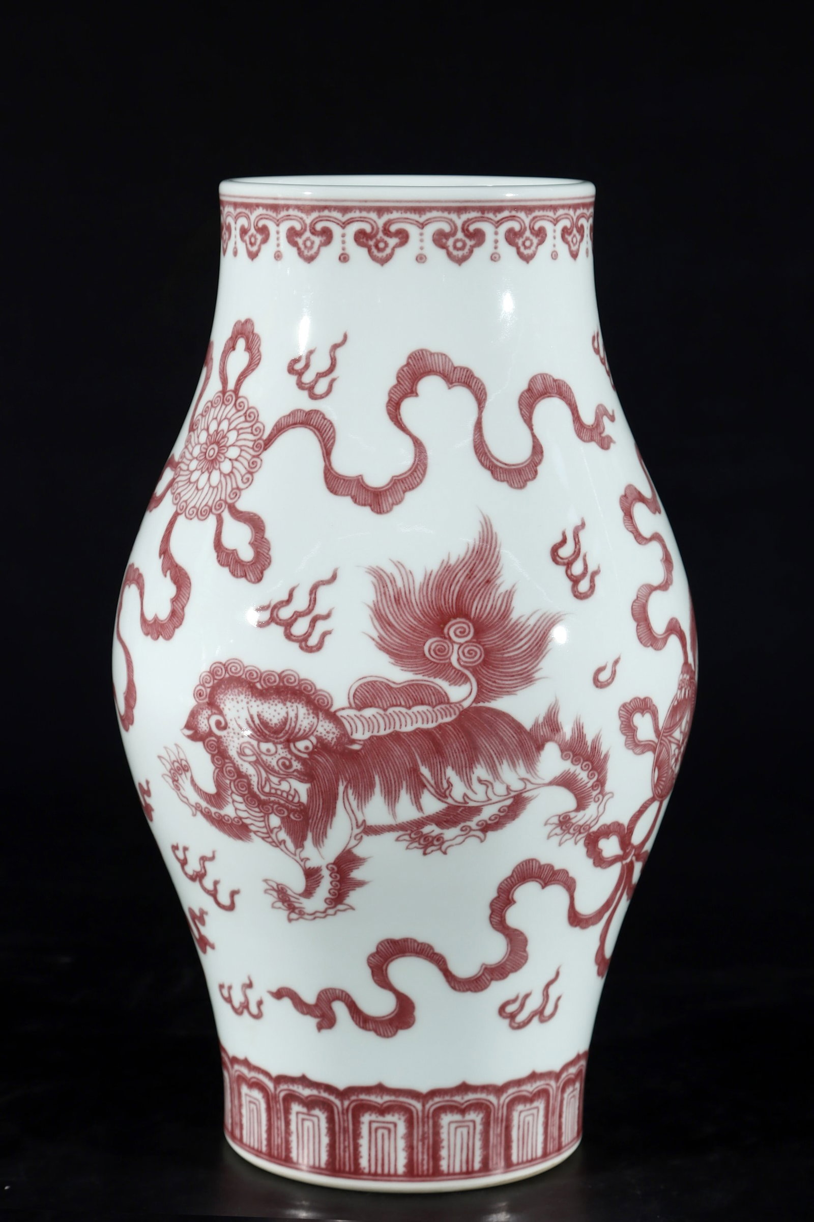 A Rare Underglaze-Red Lion Pattern Vase - 6