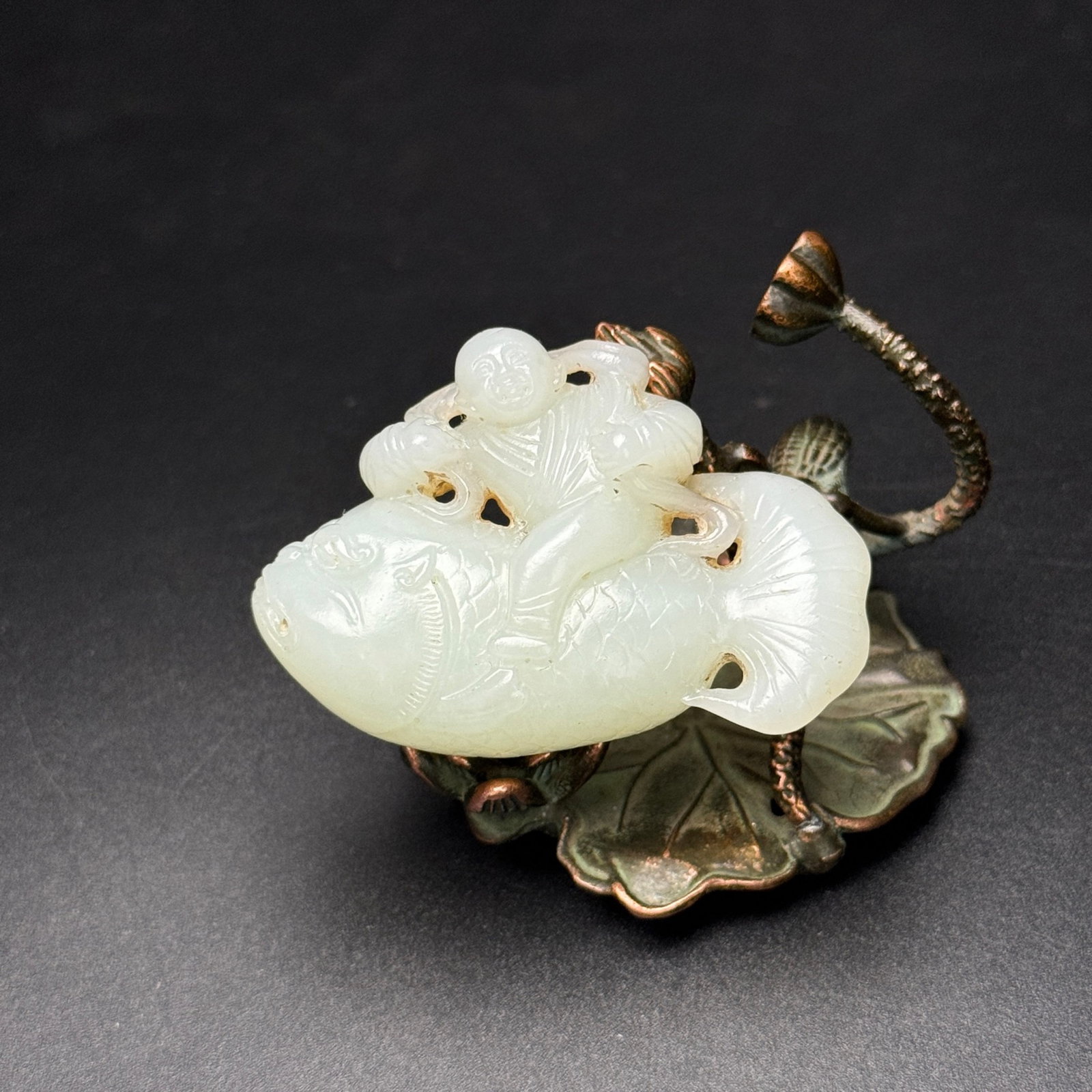 An Exquisite White Jade Figure Ornament: An Exquisite White Jade Figure Ornament,Qing Dynasty,China,Size:2.1inx1.4inx0.7in,Weight:43g 白玉人物摆件,中国清代
