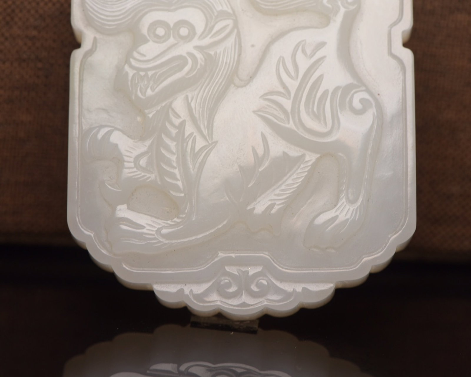 An Exquisite White Jade Beast Pattern Pendant - 5