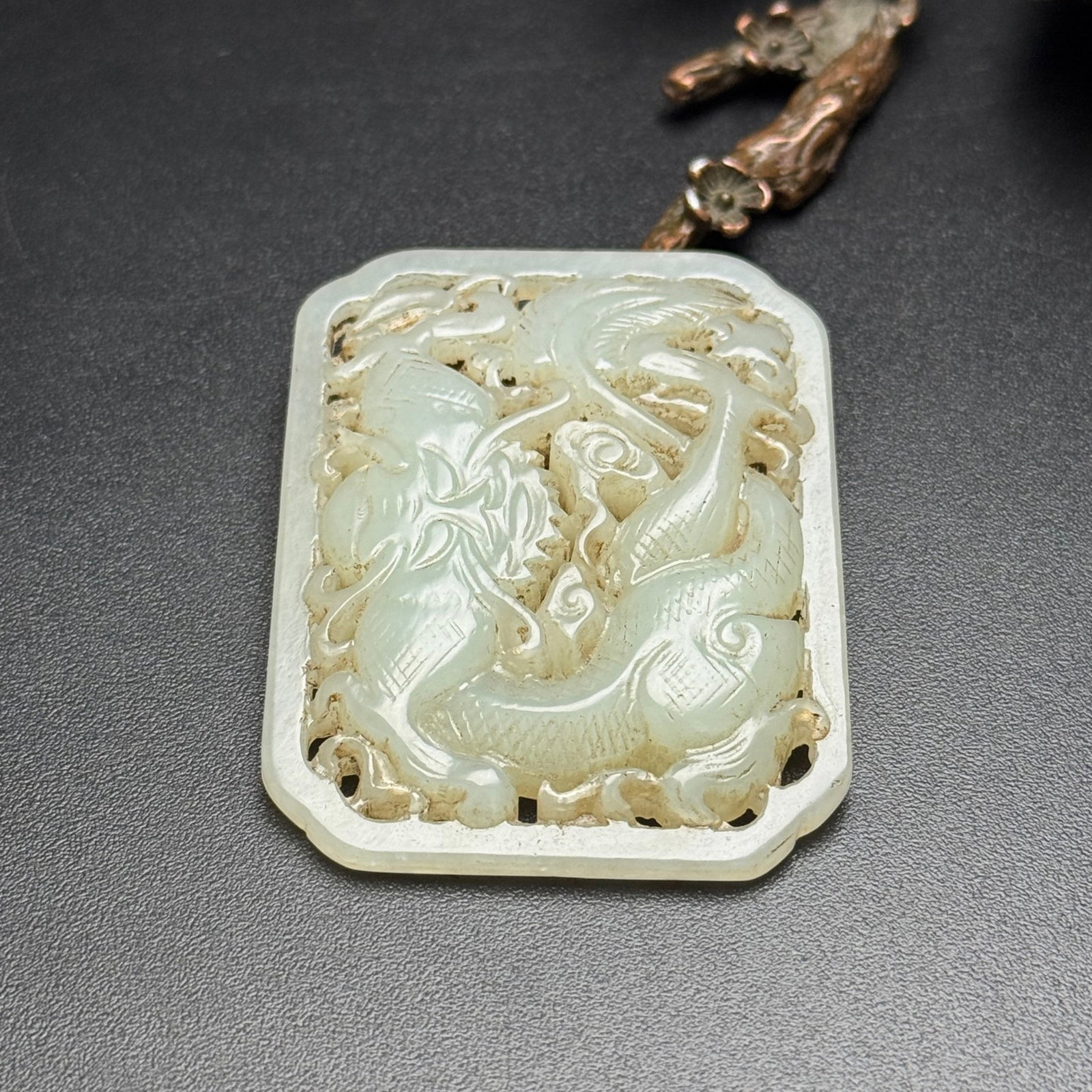 An Exquisite White Jade Dragon Pattern Pendant - 5