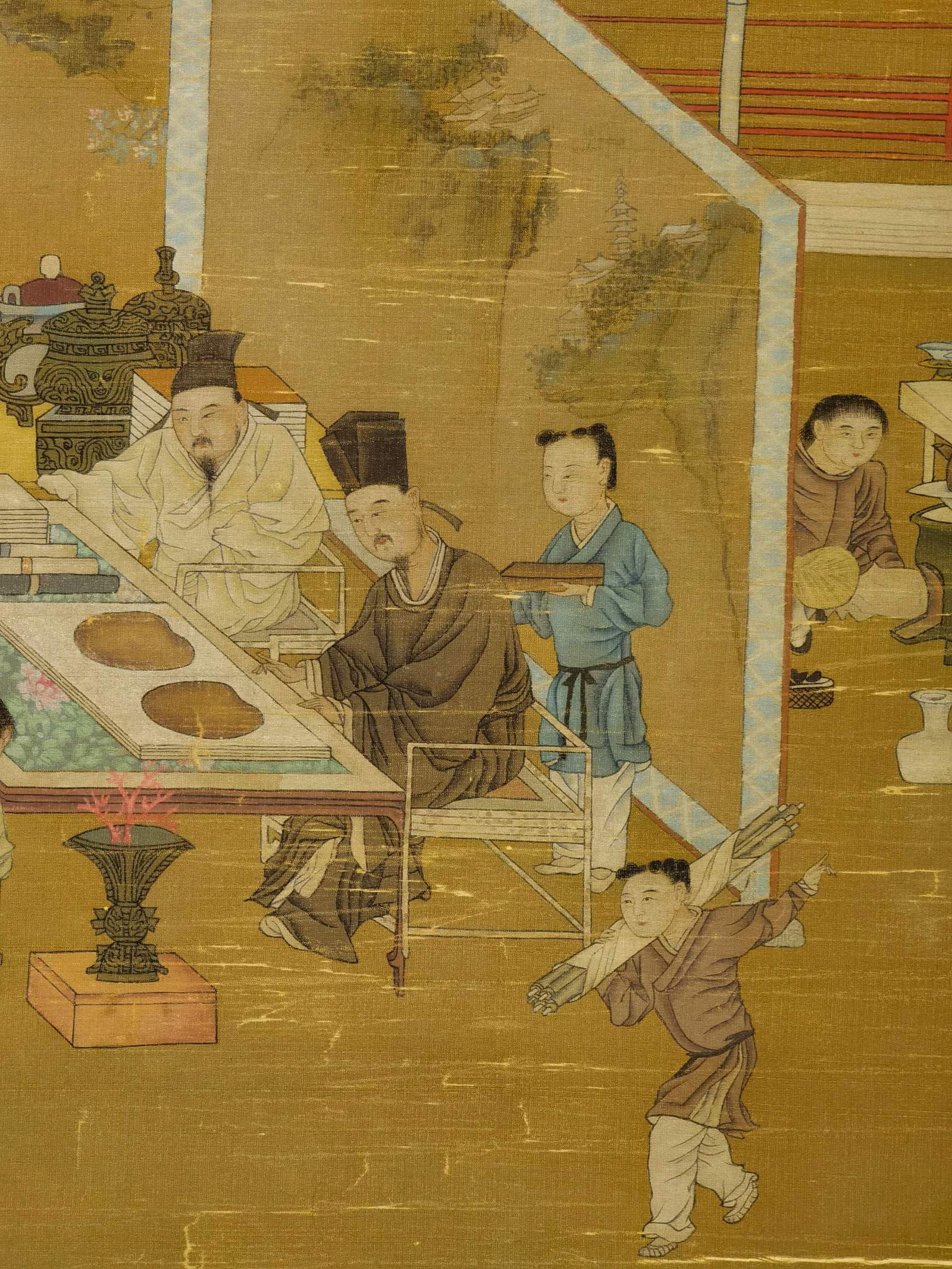 A Chinese Hand Scroll Ink Painting of Figure and Story on Silk: A Chinese Hand Scroll Ink Painting of Figure and Story on Silk,Chou Ying,Size:527.6inx23.2in 一幅中国水墨绢本人物故事画