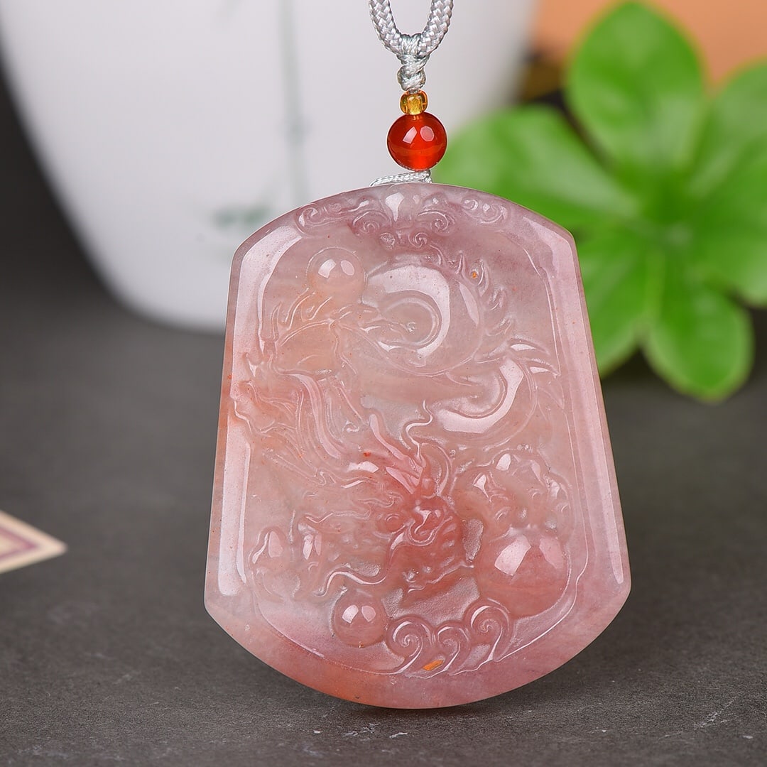 An Exquisite Red Jade Dragon Pattern Pendant: An Exquisite Red Jade Dragon Pattern Pendant,Size:1.7inx2.1in 红玉龙纹挂件