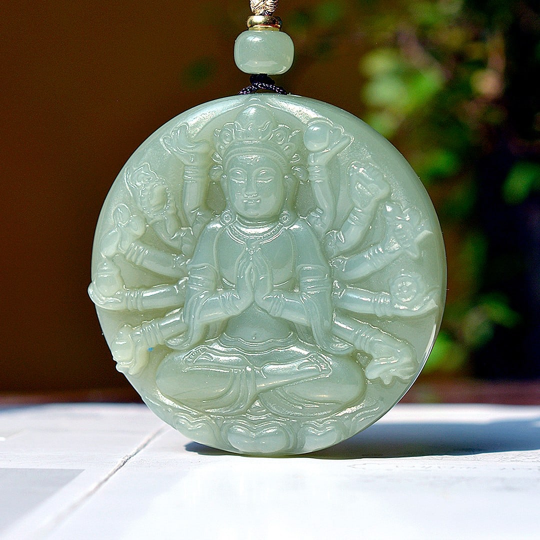 An Exquisite Greenish Jade Statue of Avalokitesvara Pendant: An Exquisite Greenish Jade Statue of Avalokitesvara Pendant,Size:2inx2in 青玉观音像挂件