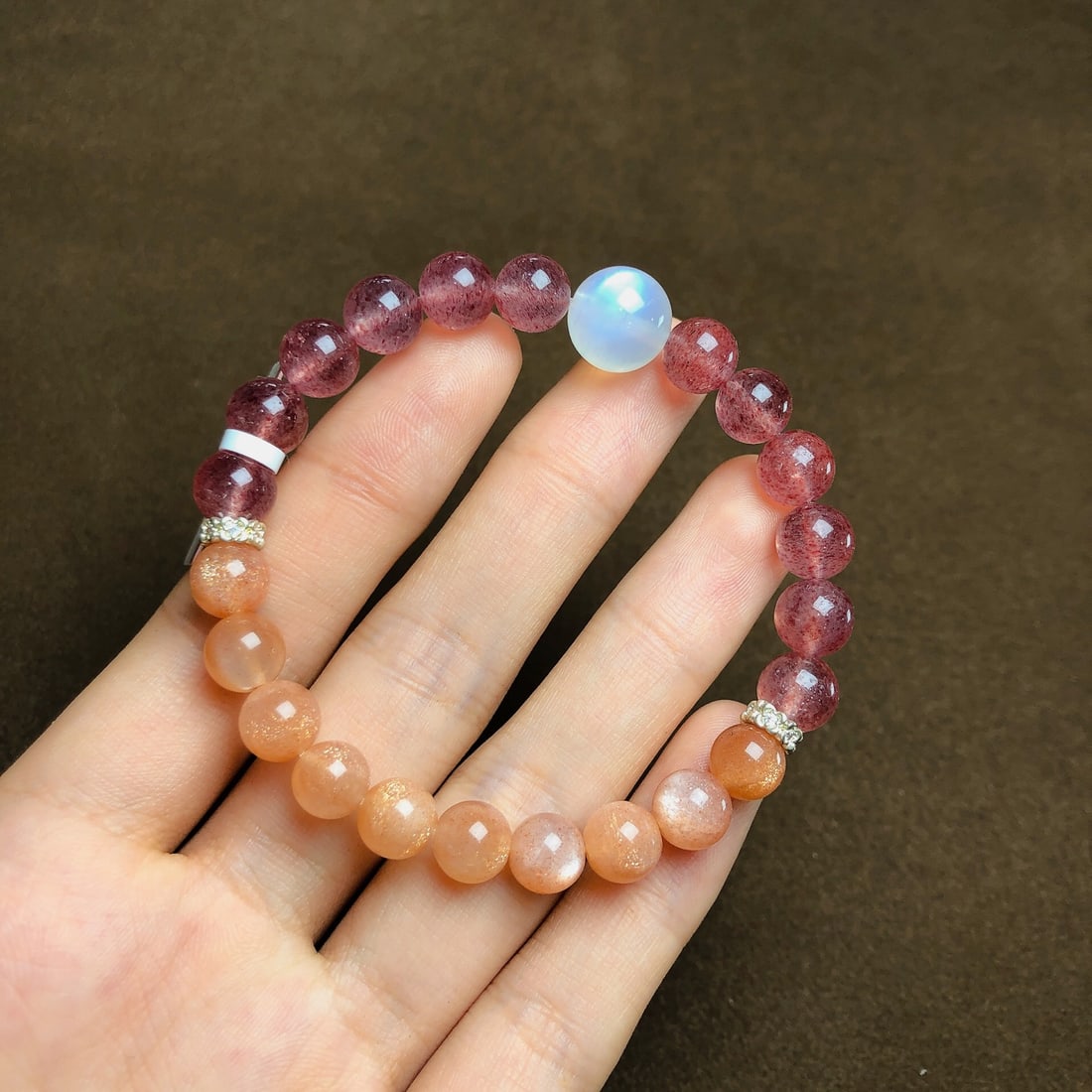 An Exquisite Crystal Bracelets: An Exquisite Crystal Bracelets,Size:0.3in,0.4in,Weight:17g 水晶手串