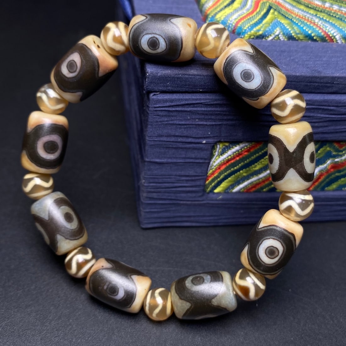 A Precious Dzi Bead Bracelets - 4