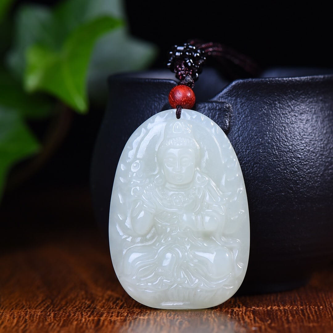 An Exquisite White Jade Bodhisattva Pattern Pendant: An Exquisite White Jade Bodhisattva Pattern Pendant,Size:1.2inx1.9in