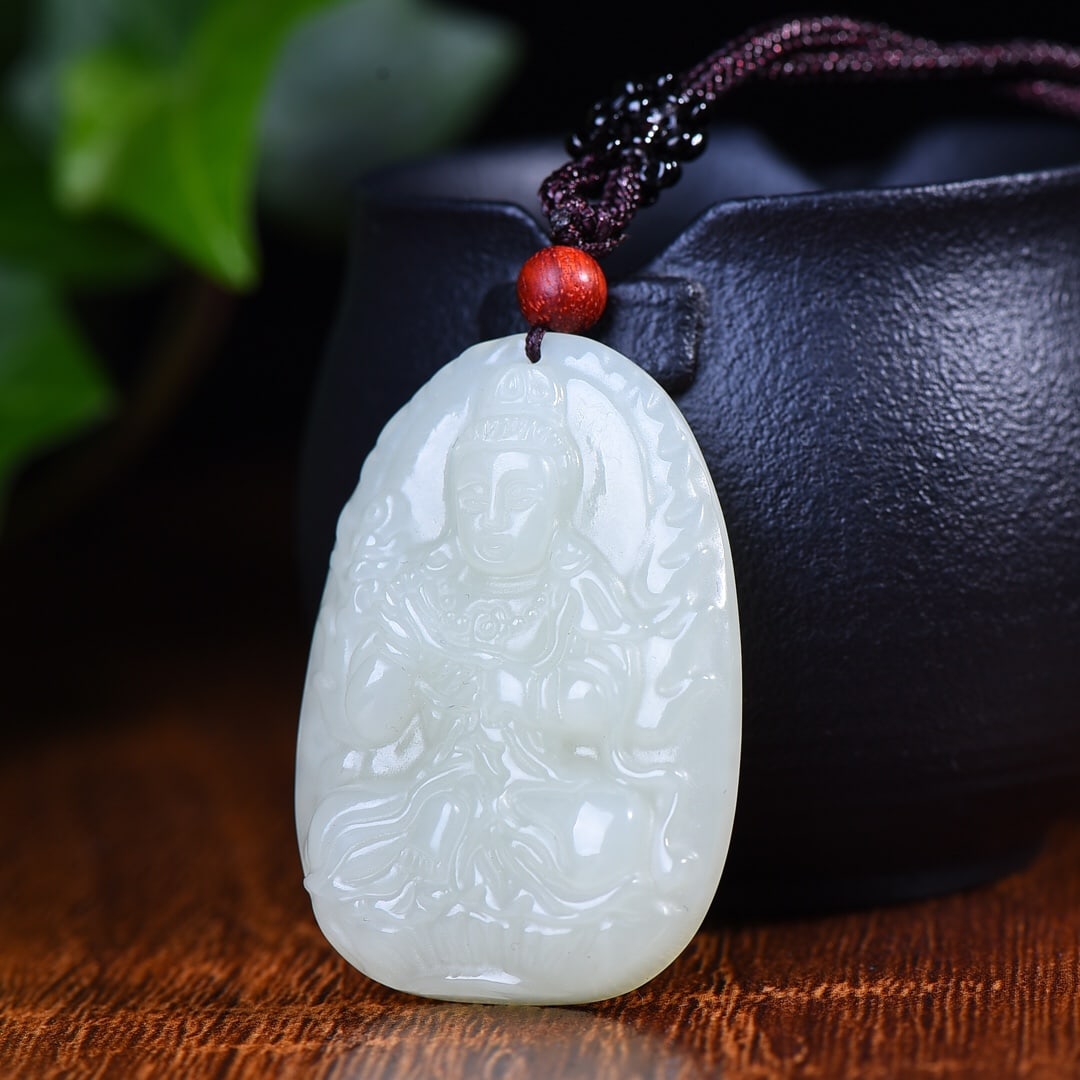 An Exquisite White Jade Bodhisattva Pattern Pendant - 2