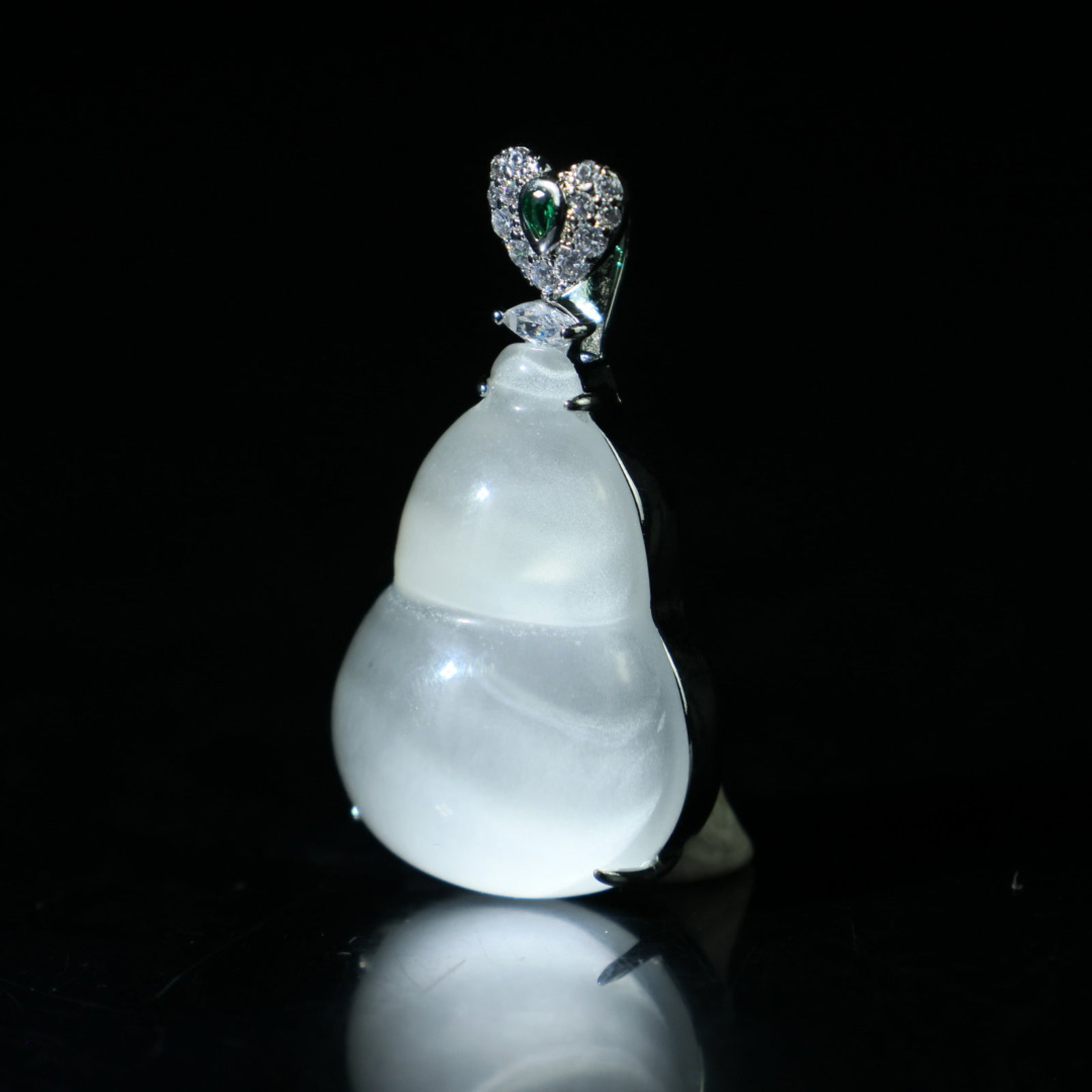An Exquisite Gourd Pendant - 4