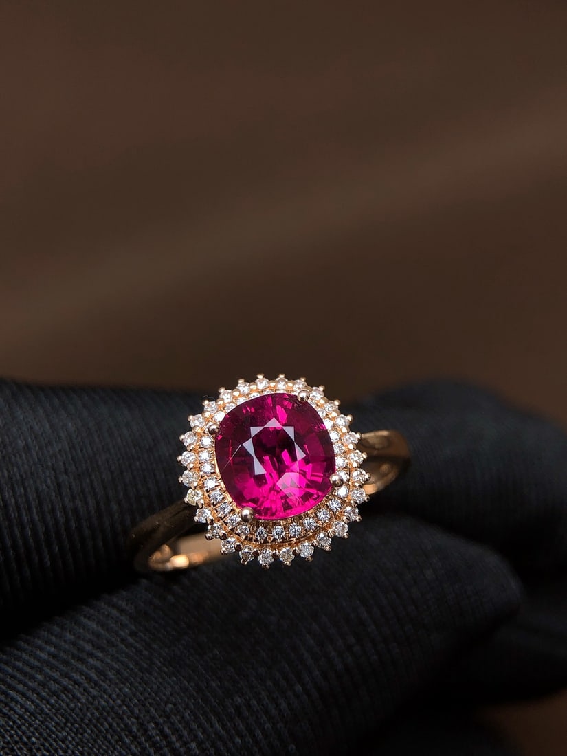 2.06Ctw Natural Tourmaline Ring: 2.06Ctw Natural Tourmaline Ring,Size:0.3inx0.3in 2.06Ctw天然碧玺戒指