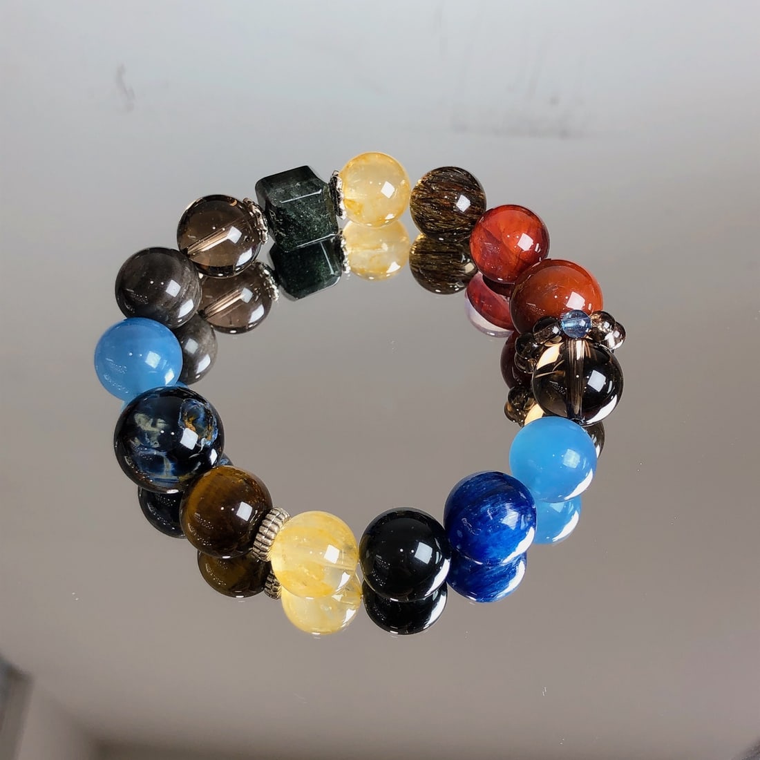 An Exquisite Crystal Bracelets - 9
