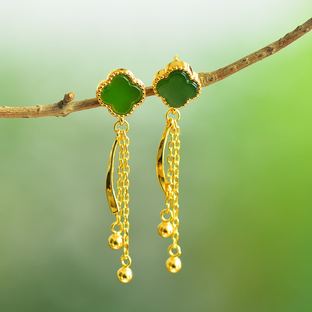A Pair of Exquisite Sterling Silver-Gold Plated Inlaid Jasper Earrings: A Pair of Exquisite Sterling Silver-Gold Plated Inlaid Jasper Earrings,Size:0.3inx0.3in 一对纯银镀金镶碧玉耳环