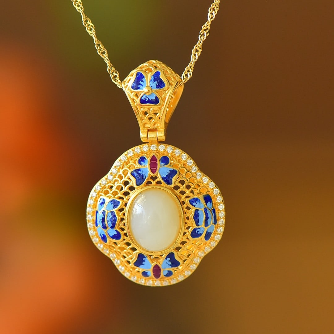 An Exquisite Sterling Silver-Gold Plated Inlaid White Jade Enamel Pendant: An Exquisite Sterling Silver-Gold Plated Inlaid White Jade Enamel Pendant 纯银镀金镶白玉珐琅吊坠