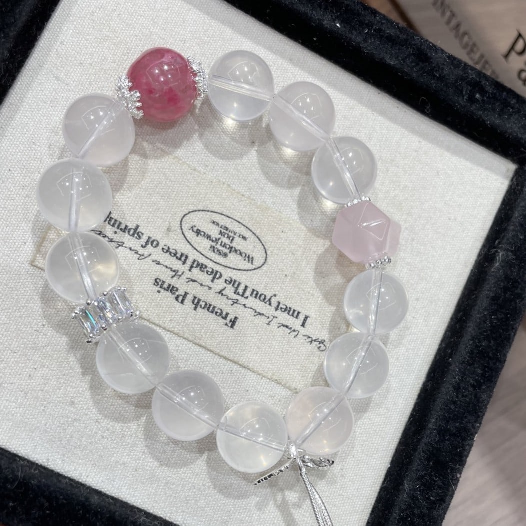 An Exquisite Crystal Bracelet: An Exquisite Crystal Bracelet,Size:0.5in 水晶手串