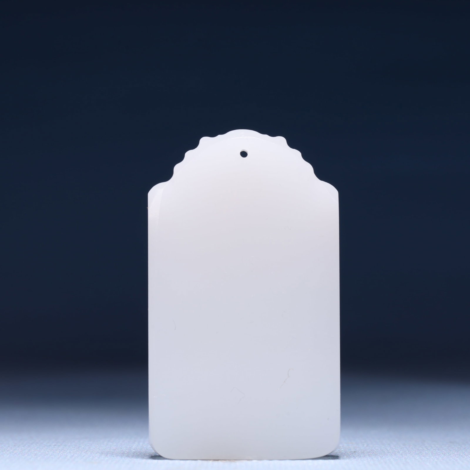 An Exquisite White Jade Buffalo Pattern Pendant - 4