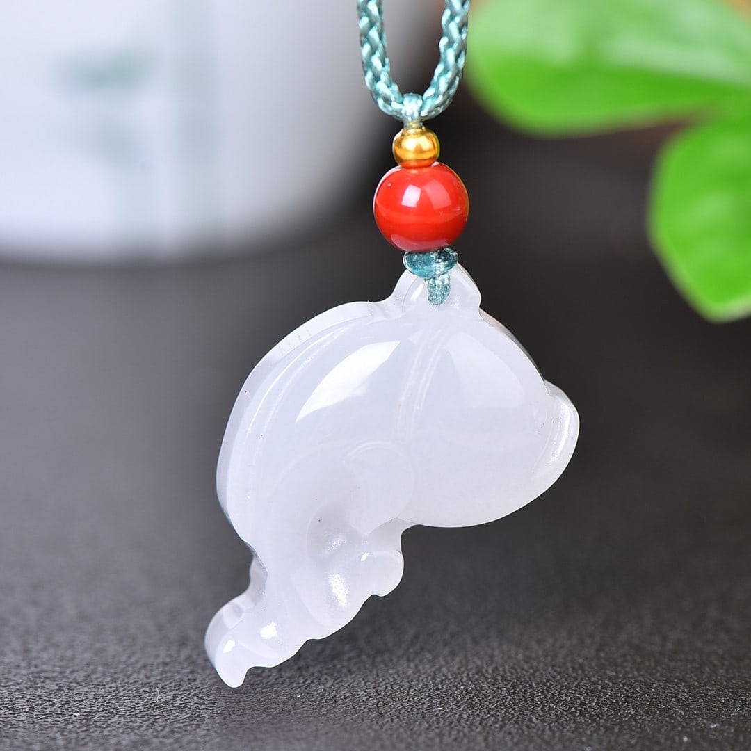 An Exquisite Jadeite Pendant (1 of 3)