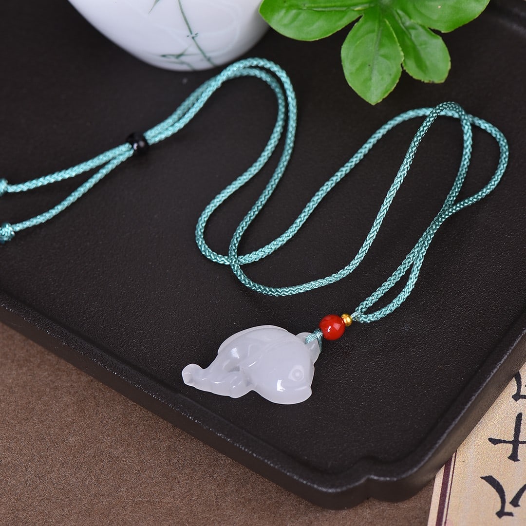An Exquisite Jadeite Pendant - 2