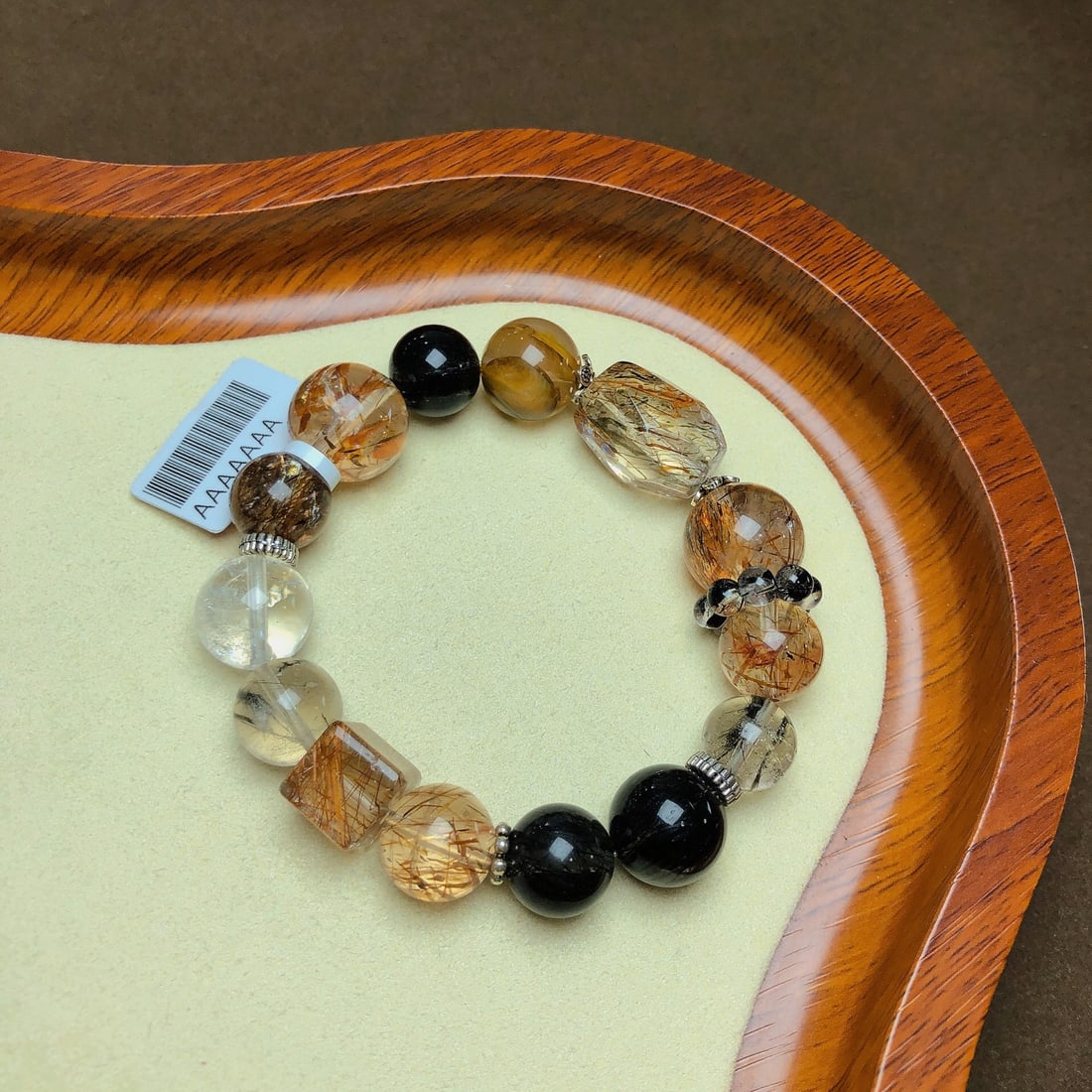 An Exquisite Crystal Bracelet: An Exquisite Crystal Bracelet,Size:0.5in,0.4inx0.4in,Weight:50g 水晶手串
