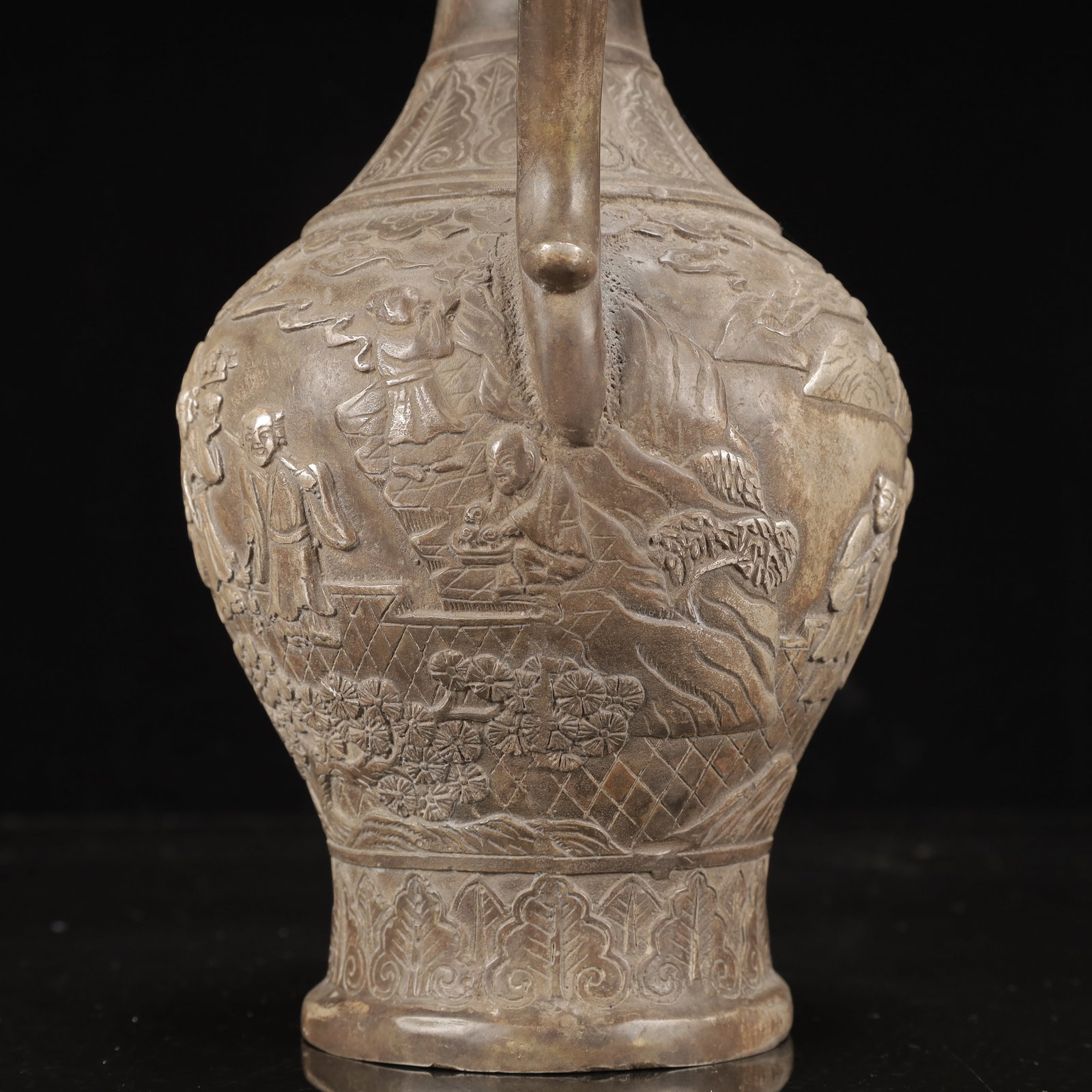 A Rare Silver-Plated Bronze Figure Pattern Ewer - 14