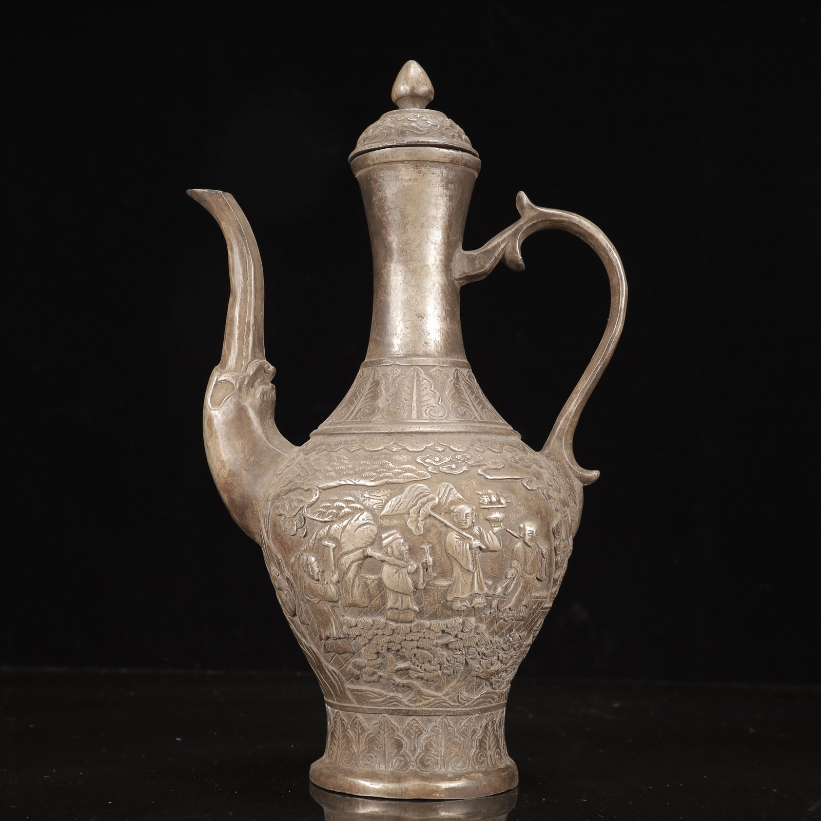 A Rare Silver-Plated Bronze Figure Pattern Ewer: A Rare Silver-Plated Bronze Figure Pattern Ewer,Ming Dynasty, China,Xuande Four-character Mark,Size:7.9inx5.9inx12.6in,Weight:2200g