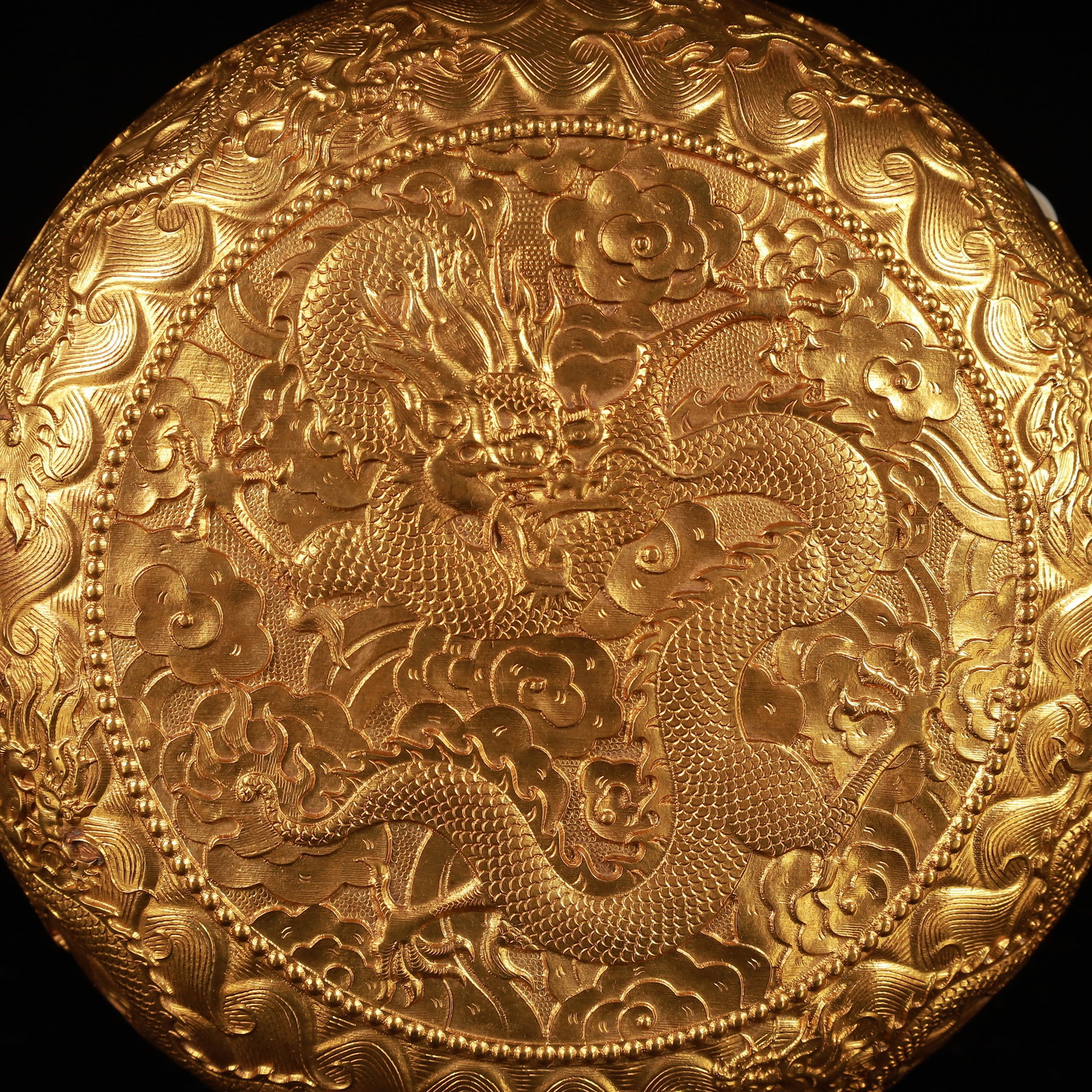 An Exquisite Gilt Bronze Dragon Pattern Box with Cover - 4