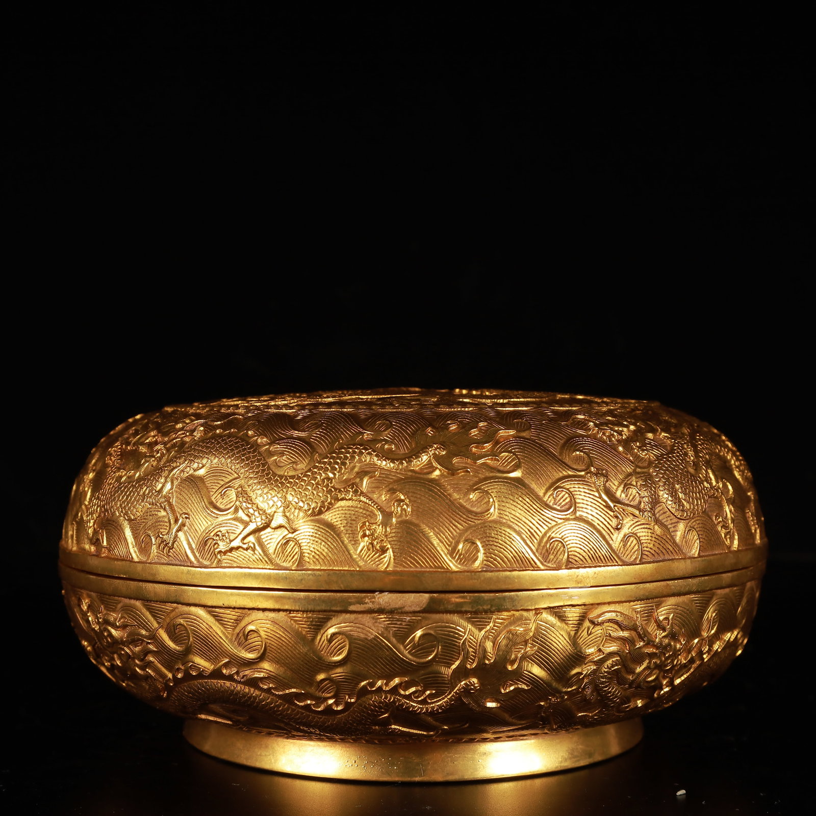 An Exquisite Gilt Bronze Dragon Pattern Box with Cover - 6