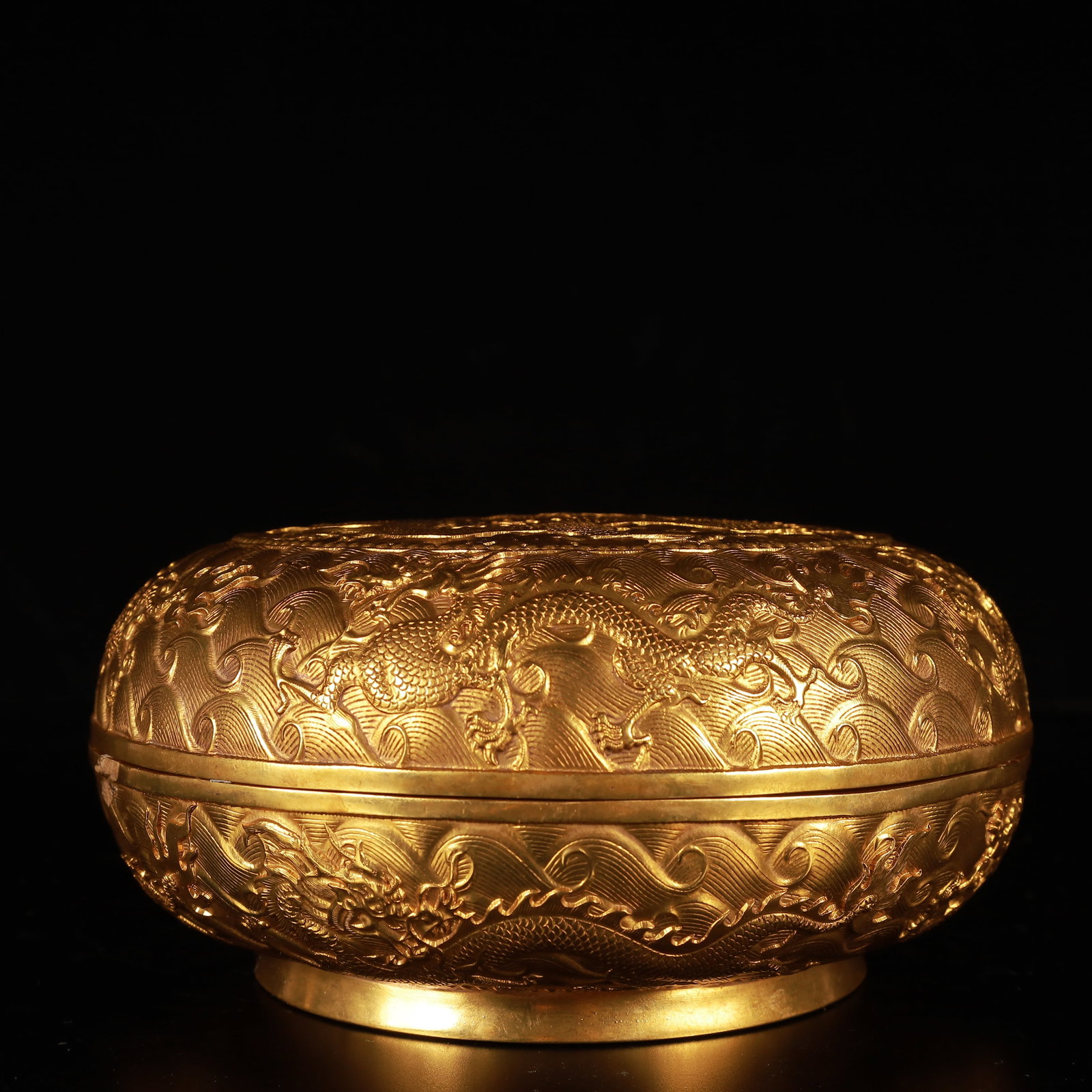 An Exquisite Gilt Bronze Dragon Pattern Box with Cover - 7