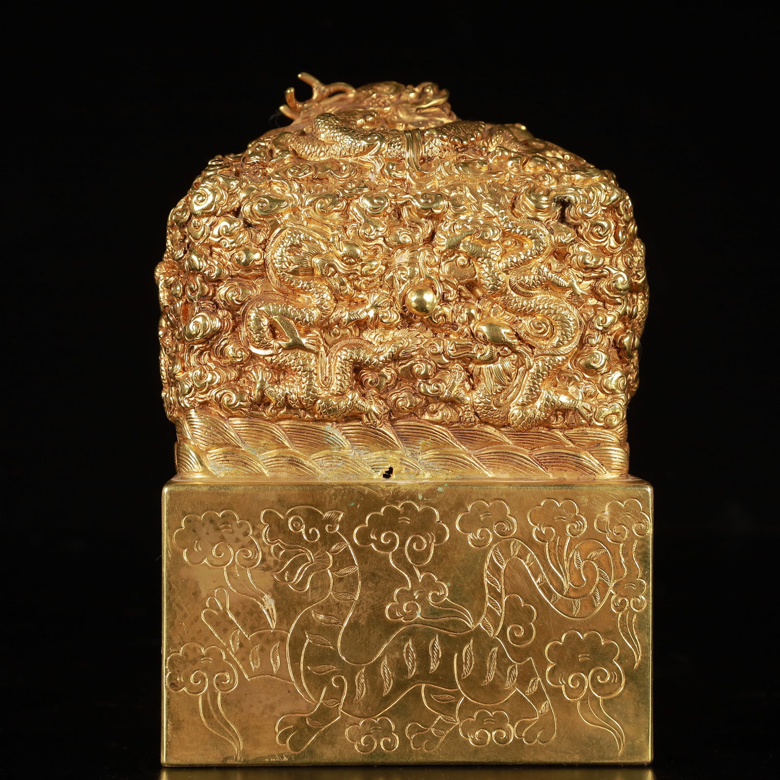 An Exquisite Gilt Bronze Beast Pattern Seal - 4