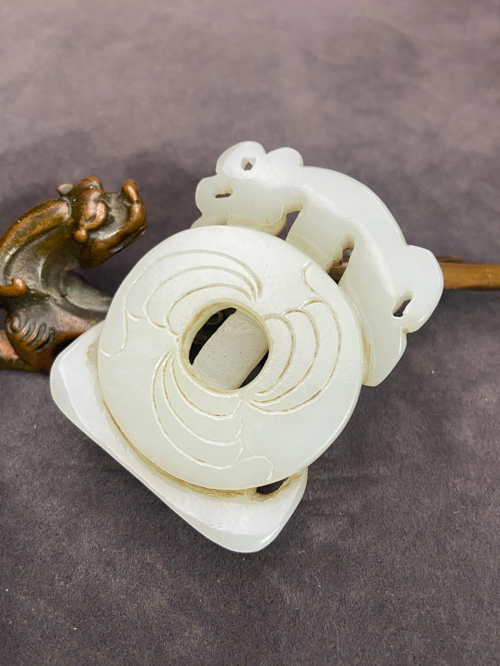 An Exquisite White Jade Chi-Dragon Pattern Pendant - 6