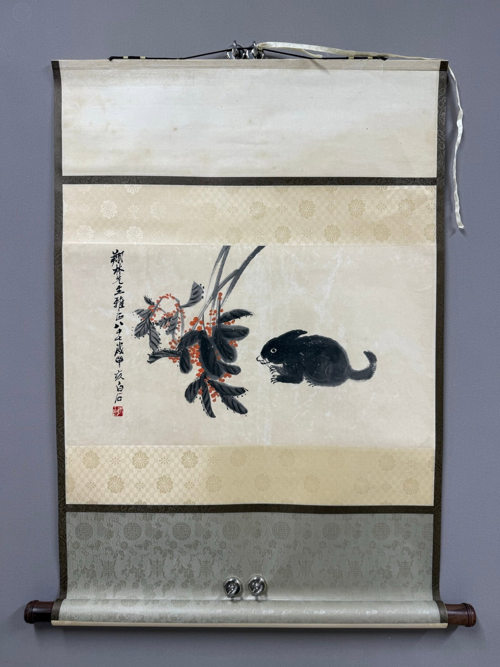 A Chinese Vertical Scroll Ink Painting of Animal on Paper,Qi Baishi: A Chinese Vertical Scroll Ink Painting of Animal on Paper,Qi Baishi,Size:13.4inx24.4in 一幅中国水墨动物图立轴,齐白石