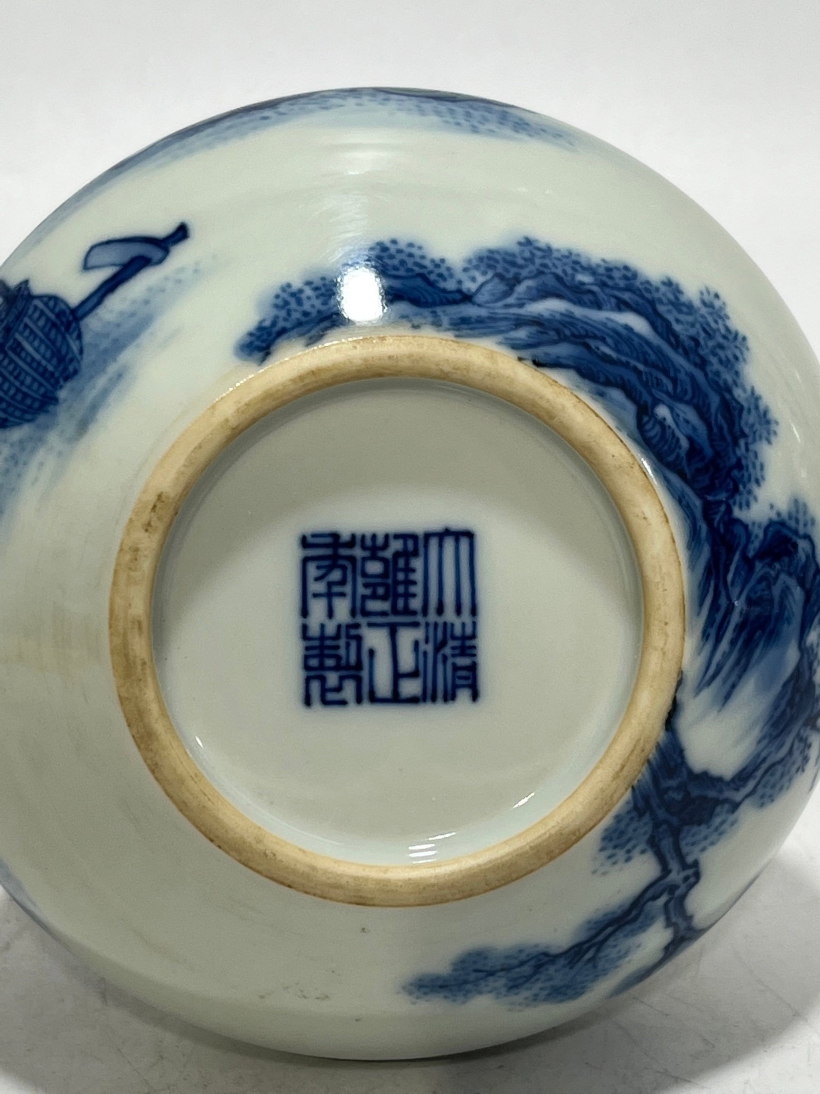 An Exquisite Blue and White Figure Pattern Vase - 6