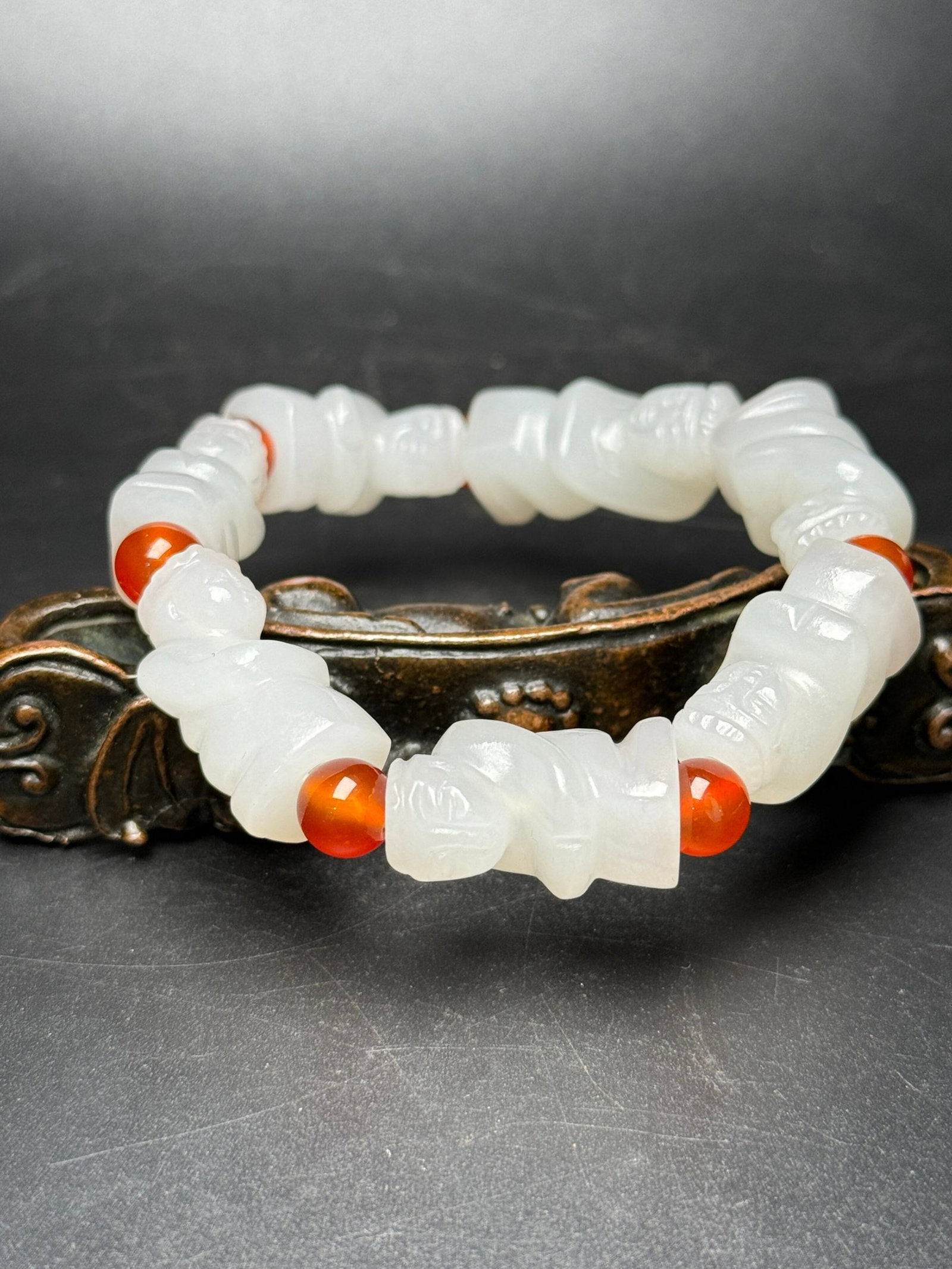 An Exquisite White Jade Figure Pattern Bracelets - 5