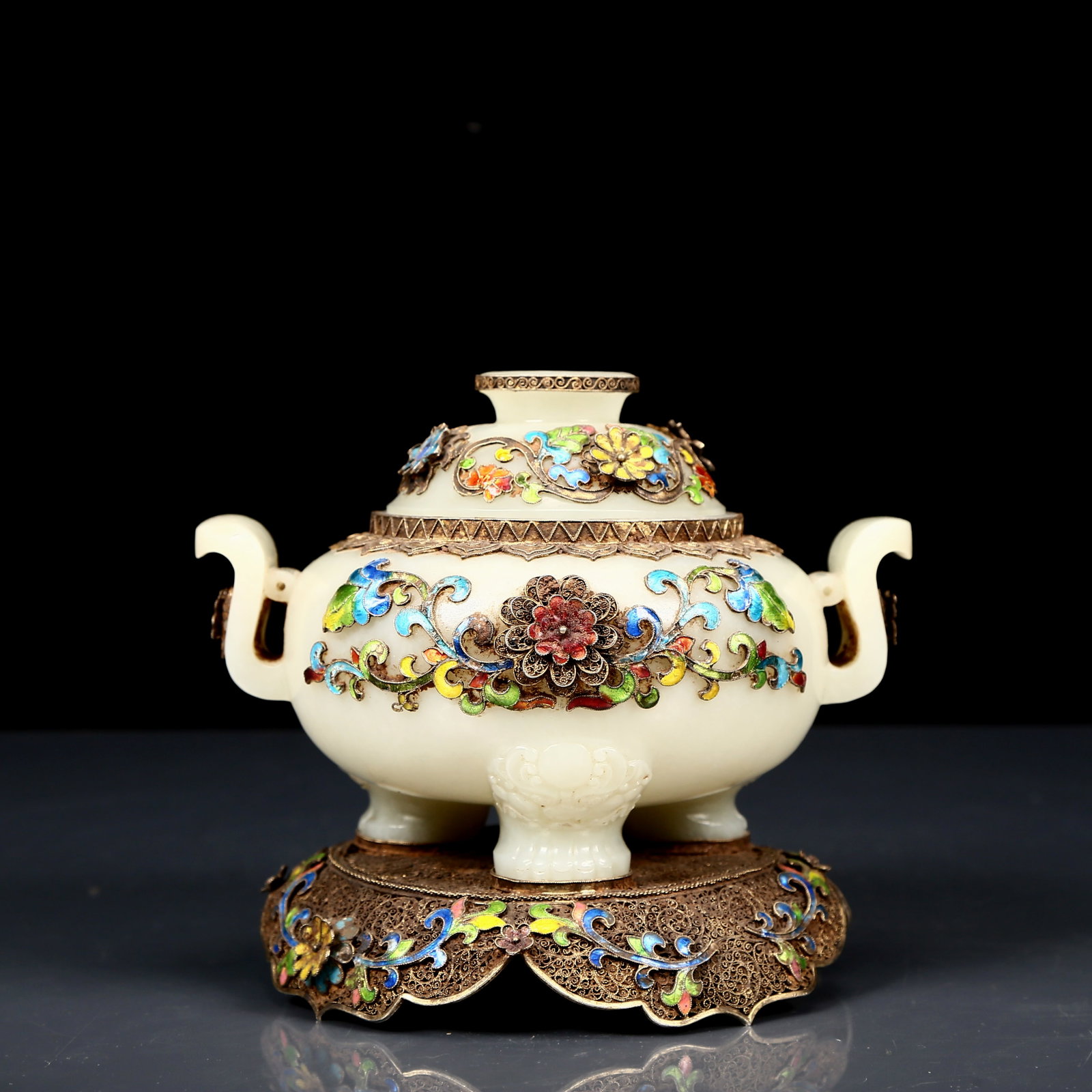 An Exquisite White Jade Gilt Silver Tripod Double-Ears Censer: An Exquisite White Jade Gilt Silver Tripod Double-Ears Censer,Qing Dynasty, China,Qianlong Four-character Mark,Size:6.3inx5.1inx5.5in,Weight:730g