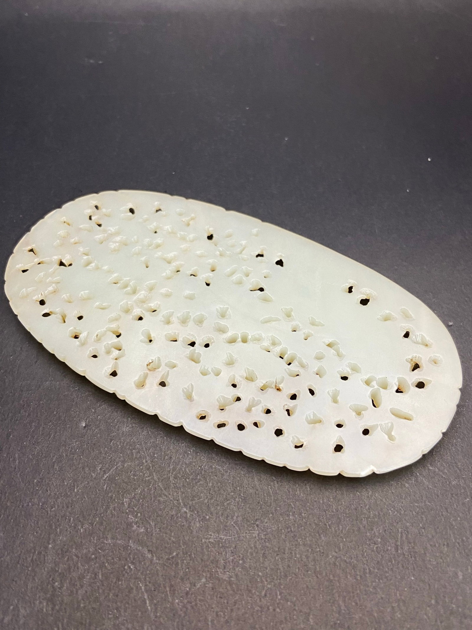 An Exquisite White Jade Animal Pattern Ornament - 5