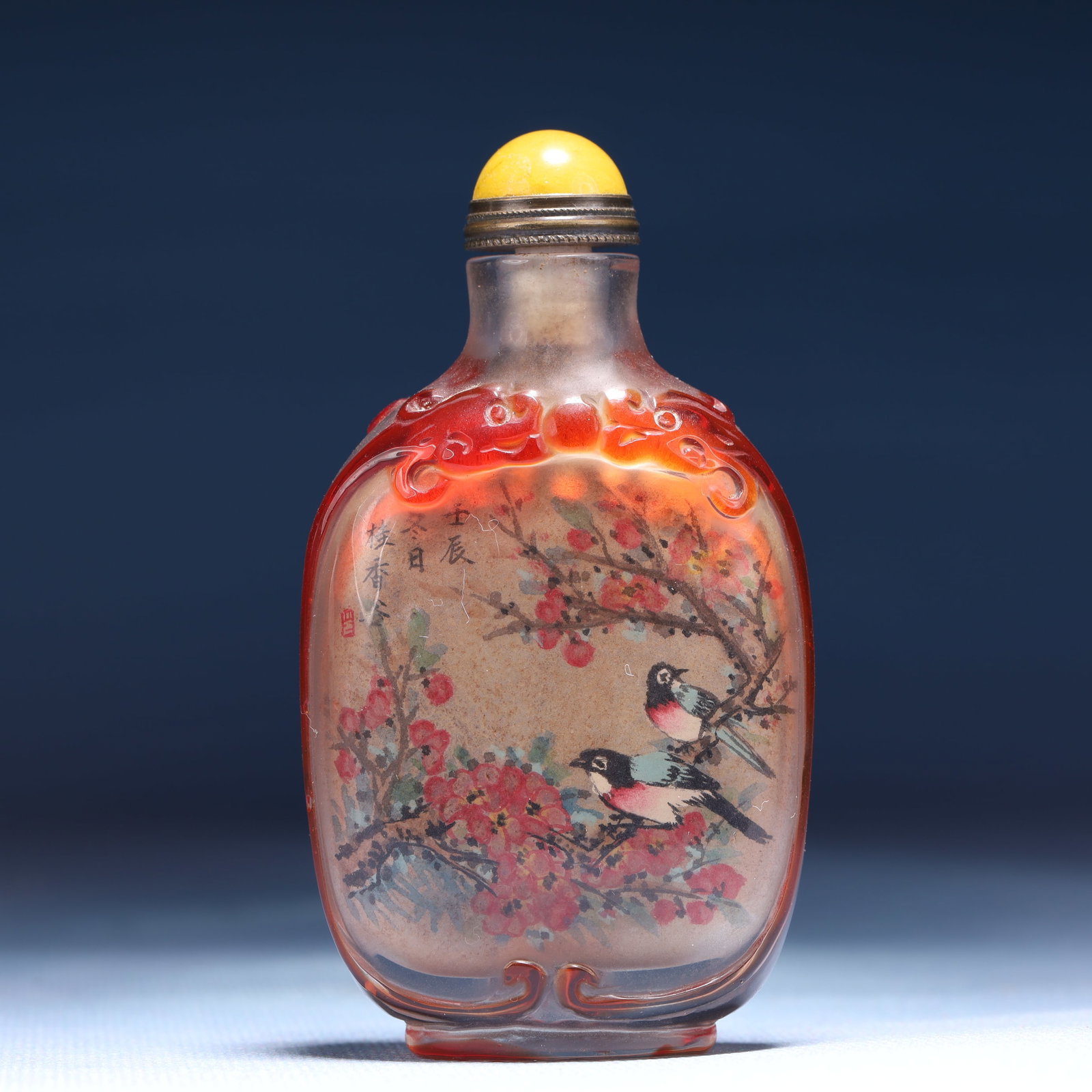 An Exquisite Glass Flower and Bird Pattern Snuff Bottle: An Exquisite Glass Flower and Bird Pattern Snuff Bottle,Qing Dynasty,China,Size:2inx1inx3.5in,Weight:89g