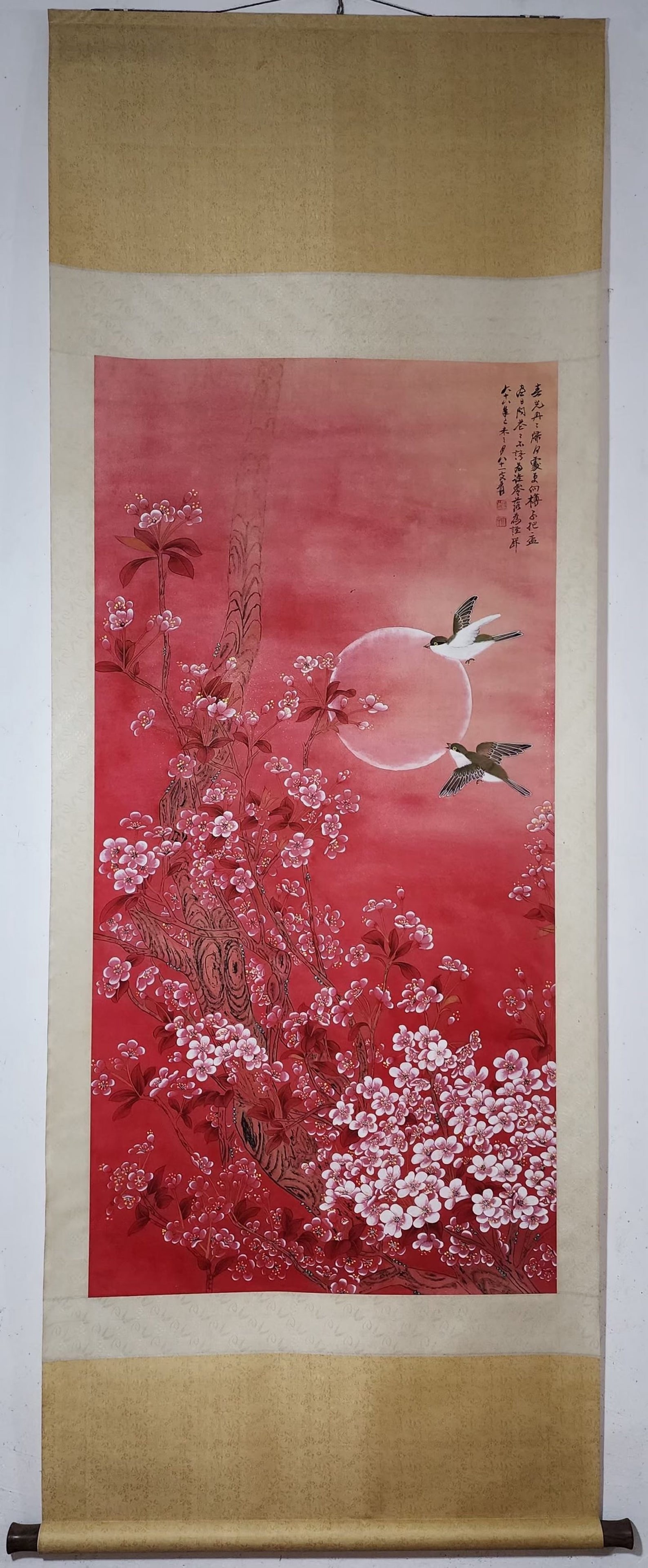 A Chinese Vertical Scroll Ink Painting of Flower and Bird on Paper,Zhang Daqian: A Chinese Vertical Scroll Ink Painting of Flower and Bird on Paper,Zhang Daqian,Size:(Without frame)52.8inx26.4in 一幅中国水墨花鸟画立๘