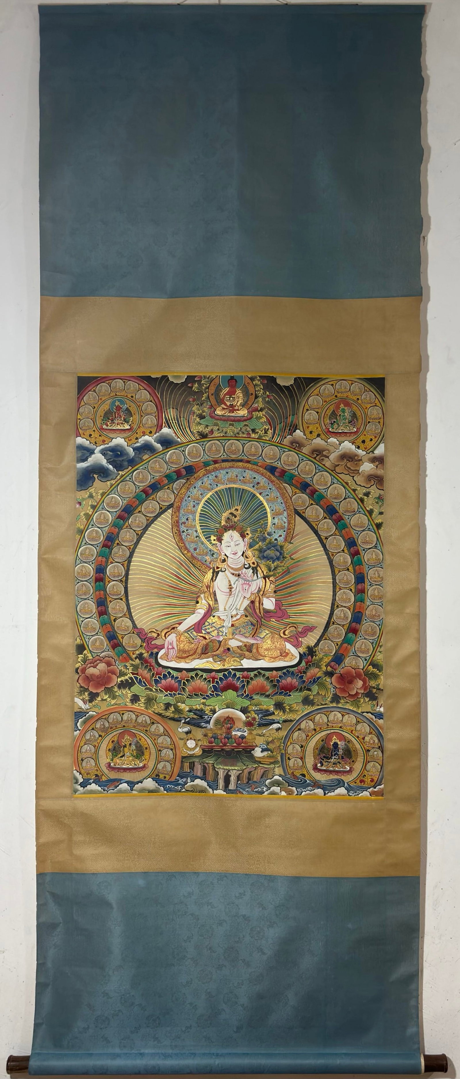 A Chinese Vertical Scroll Ink Painting of Buddha Statue on Paper,Zhang Daqian: A Chinese Vertical Scroll Ink Painting of Buddha Statue on Paper,Zhang Daqian,Size:(Without frame)34.3inx25.2in 一幅中国水墨佛像图立轴