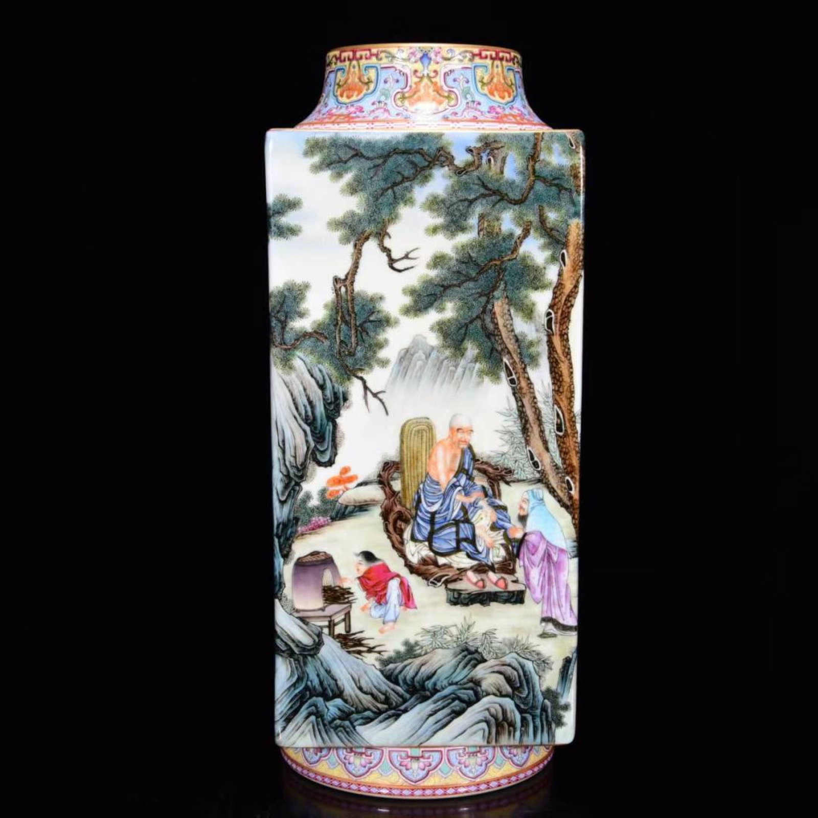 A Huge Famille-Rose Painted Gold Arhat Pattern Vase: A Huge Famille-Rose Painted Gold Arhat Pattern Vase,Qing Dynasty, China,Qianlong Six-character Mark,Size:15.7inx6.3in