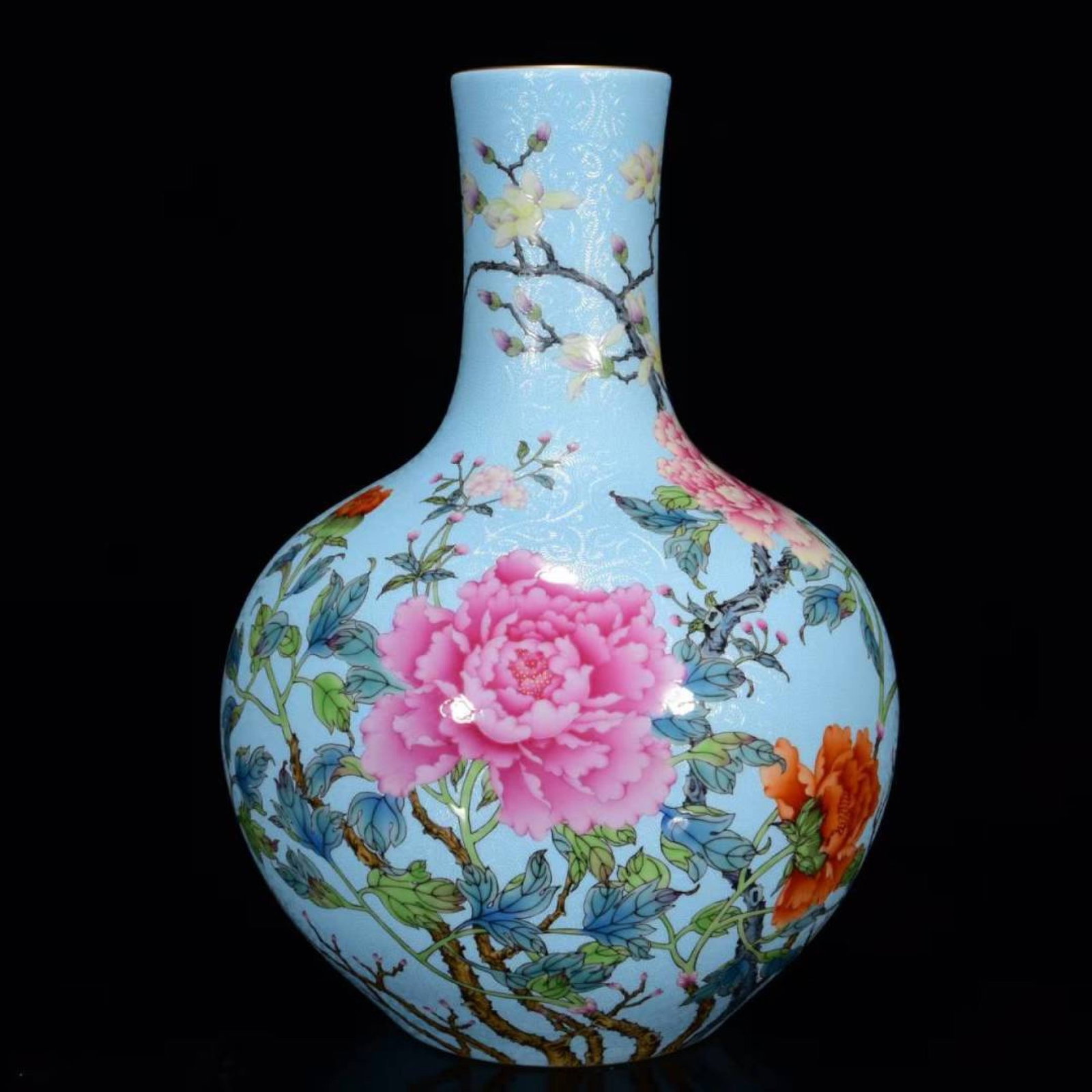 A Rare Turquoise Ground Famille-Rose Peony Pattern Vase: A Rare Turquoise Ground Famille-Rose Peony Pattern Vase,Qing Dynasty, China,Qianlong Four-character Mark,Size:12.2inx8.3in