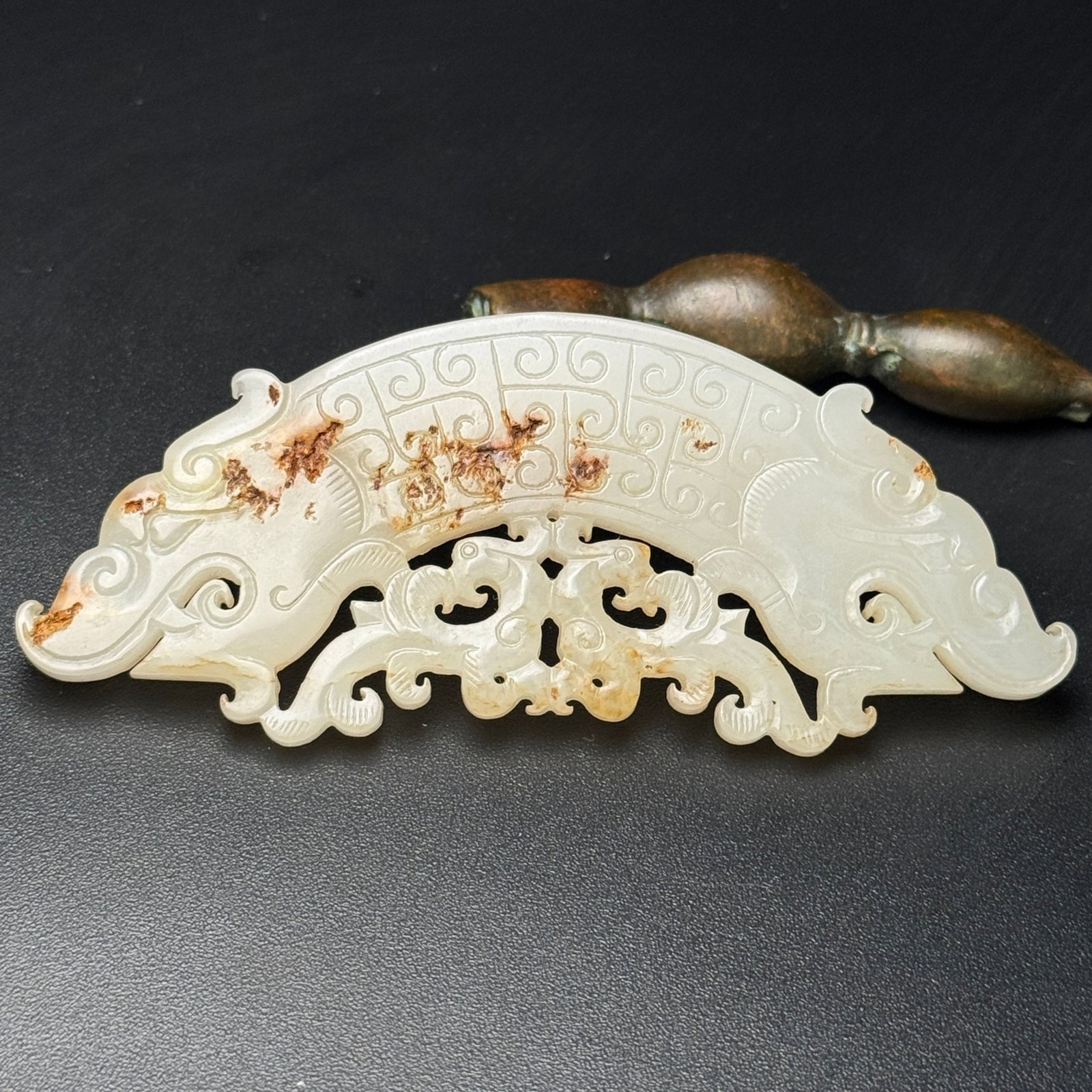 An Exquisite White Jade Auspicious Beast Pattern Pendant: An Exquisite White Jade Auspicious Beast Pattern Pendant,Qing Dynasty,China,Size:102mmx40mmx5mm,Weight:40g 白玉瑞兽纹挂件,中国清代