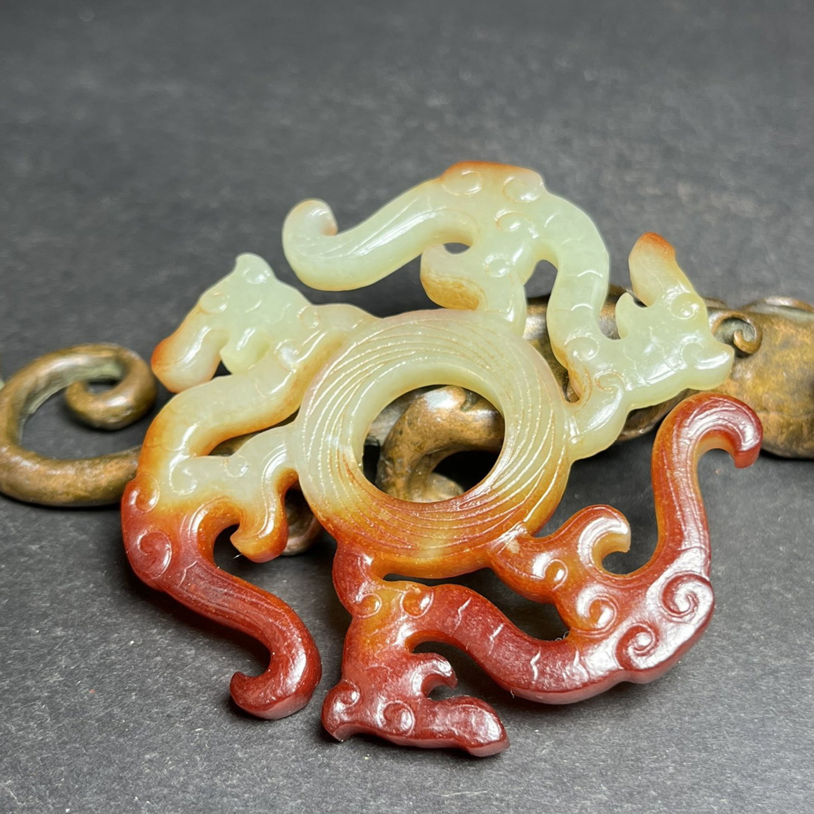 An Exquisite White Jade Dragon Pattern Pendant - 7