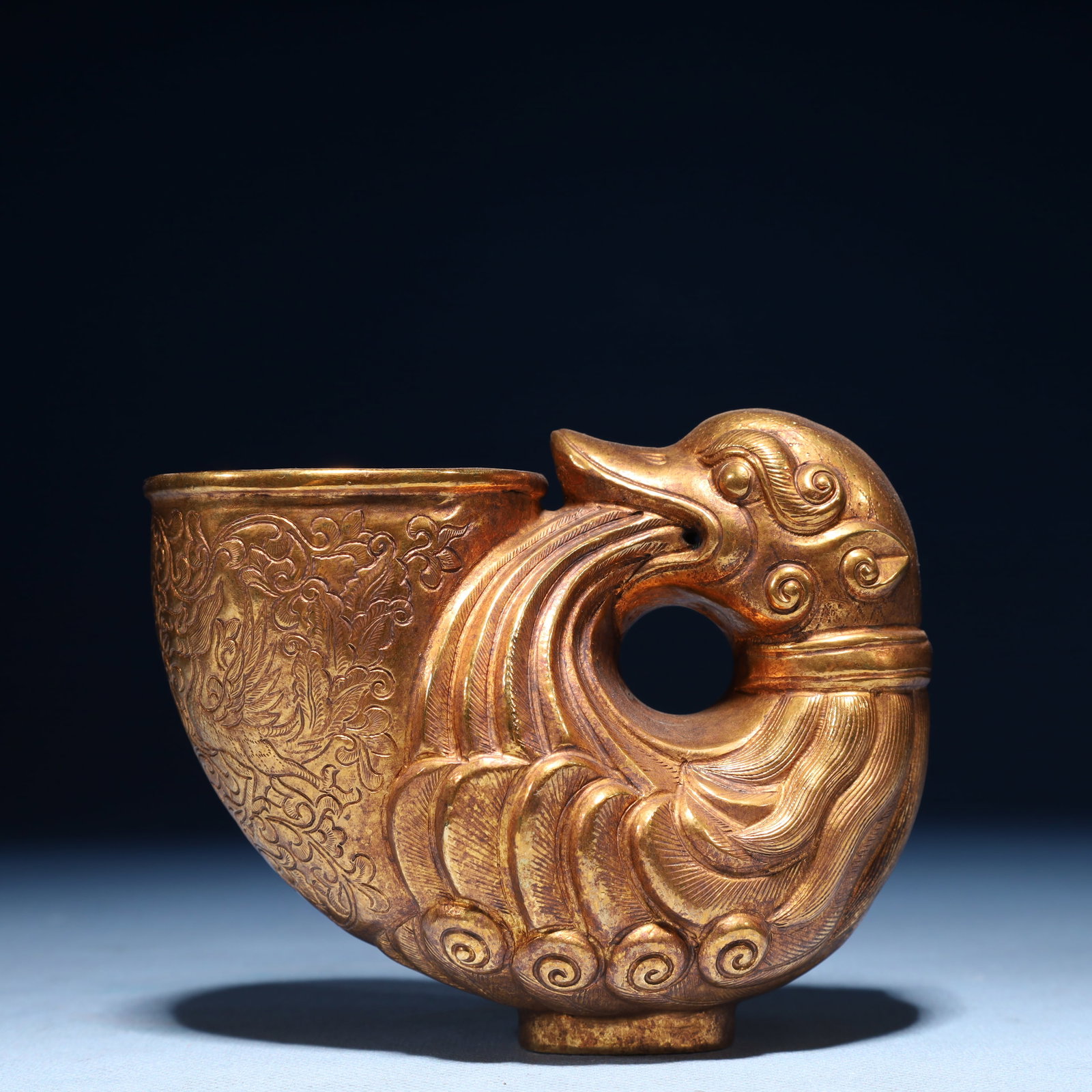 An Exquisite Gilt Bronze Lotus Pattern Beast Cup: An Exquisite Gilt Bronze Lotus Pattern Beast Cup,Qing Dynasty,China,Size:4.7inx3.9inx2.8in,Weight:500g