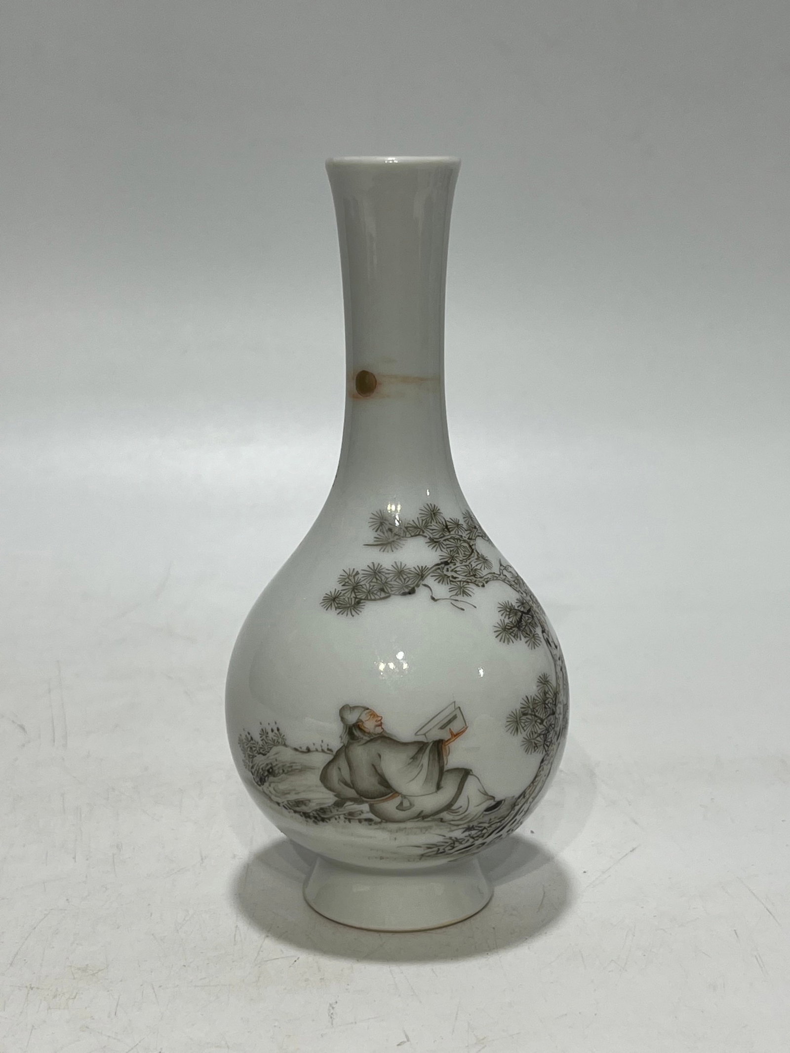 An Exquisite Ink Color Figure Pattern Vase (1 of 9)