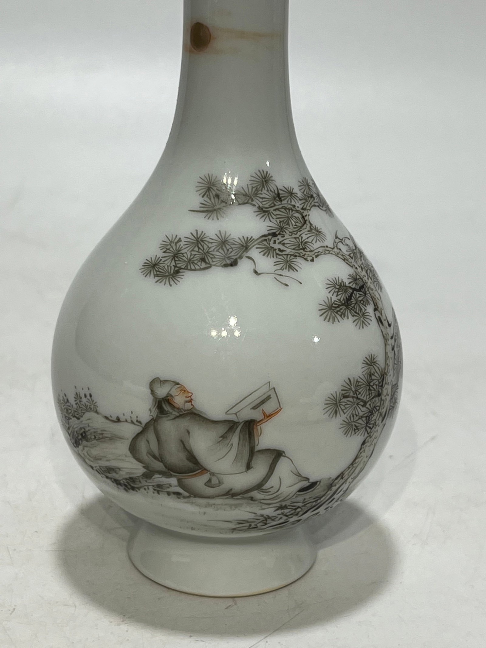 An Exquisite Ink Color Figure Pattern Vase - 2